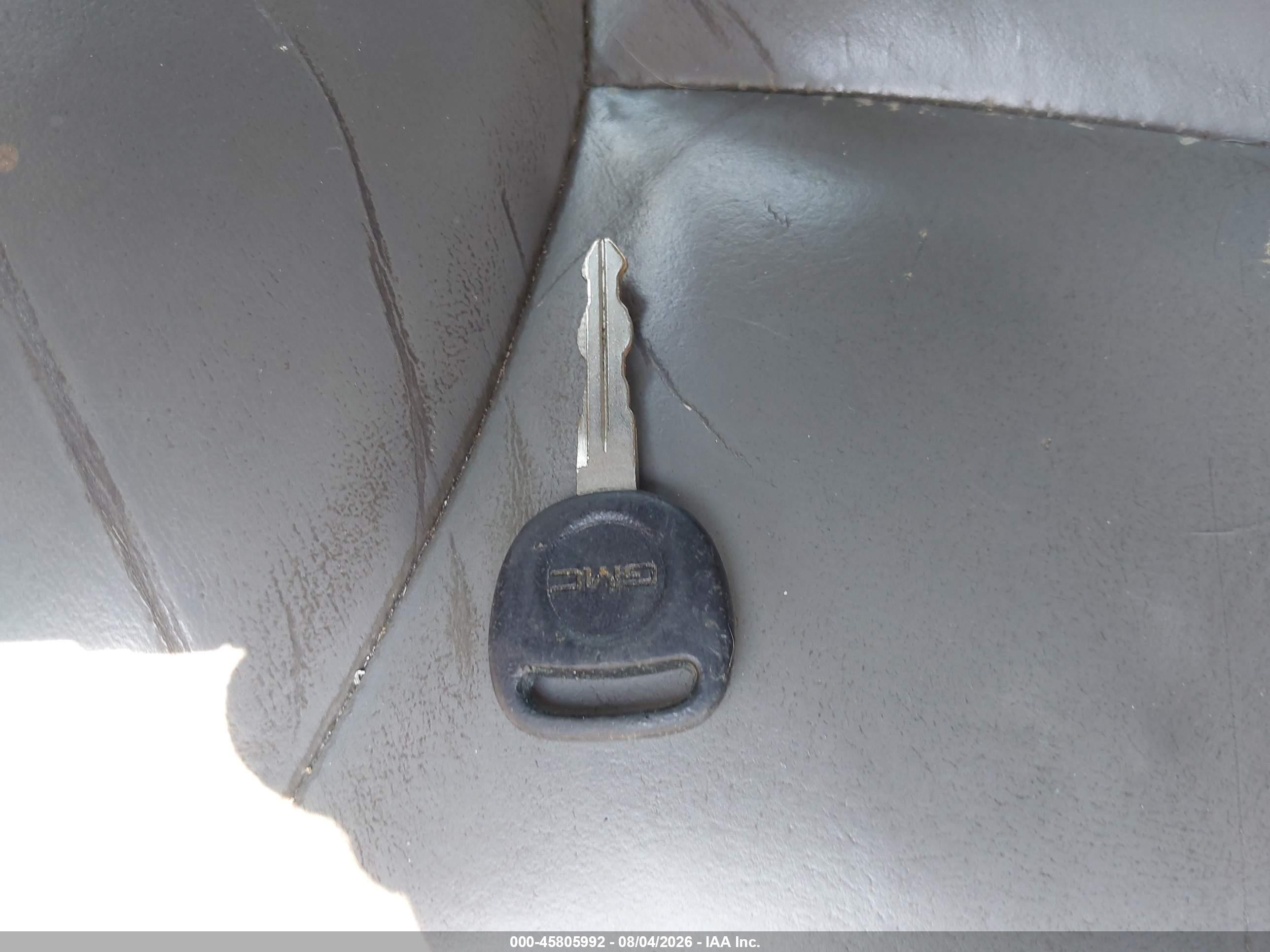 2005 Gmc Yukon Slt Silver vin: 1GKEK13T45J218511