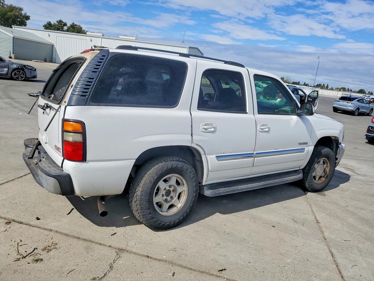 2004 Gmc Yukon White vin: 1GKEK13T54R179105