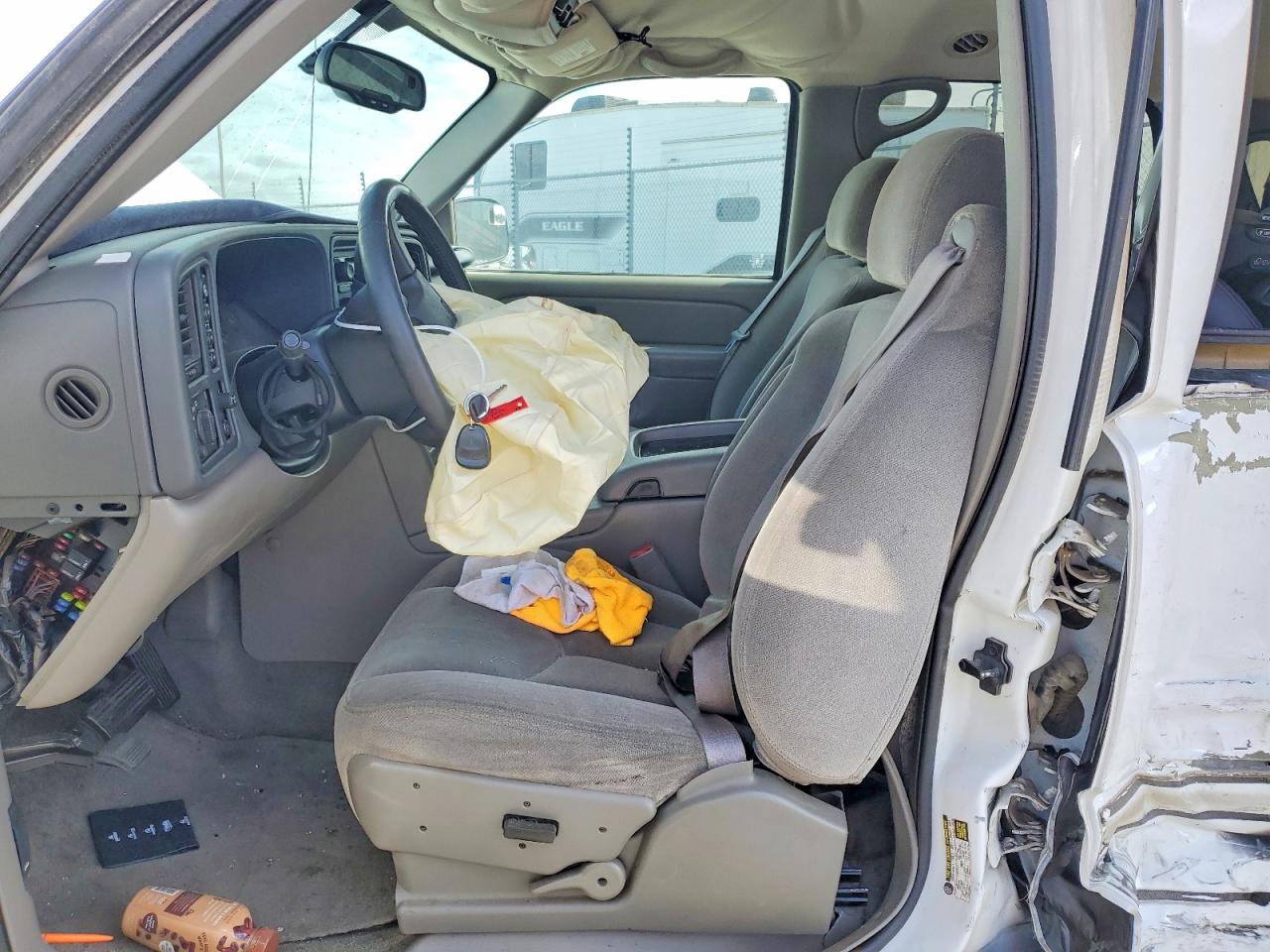2004 Gmc Yukon White vin: 1GKEK13T54R179105