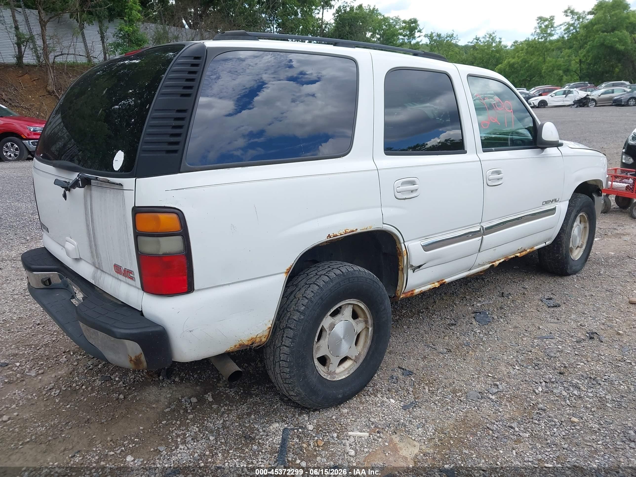 2005 Gmc Yukon Sle White vin: 1GKEK13T65J217456
