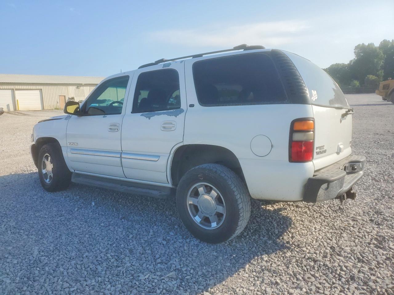 2005 Gmc Yukon White vin: 1GKEK13TX5J201003