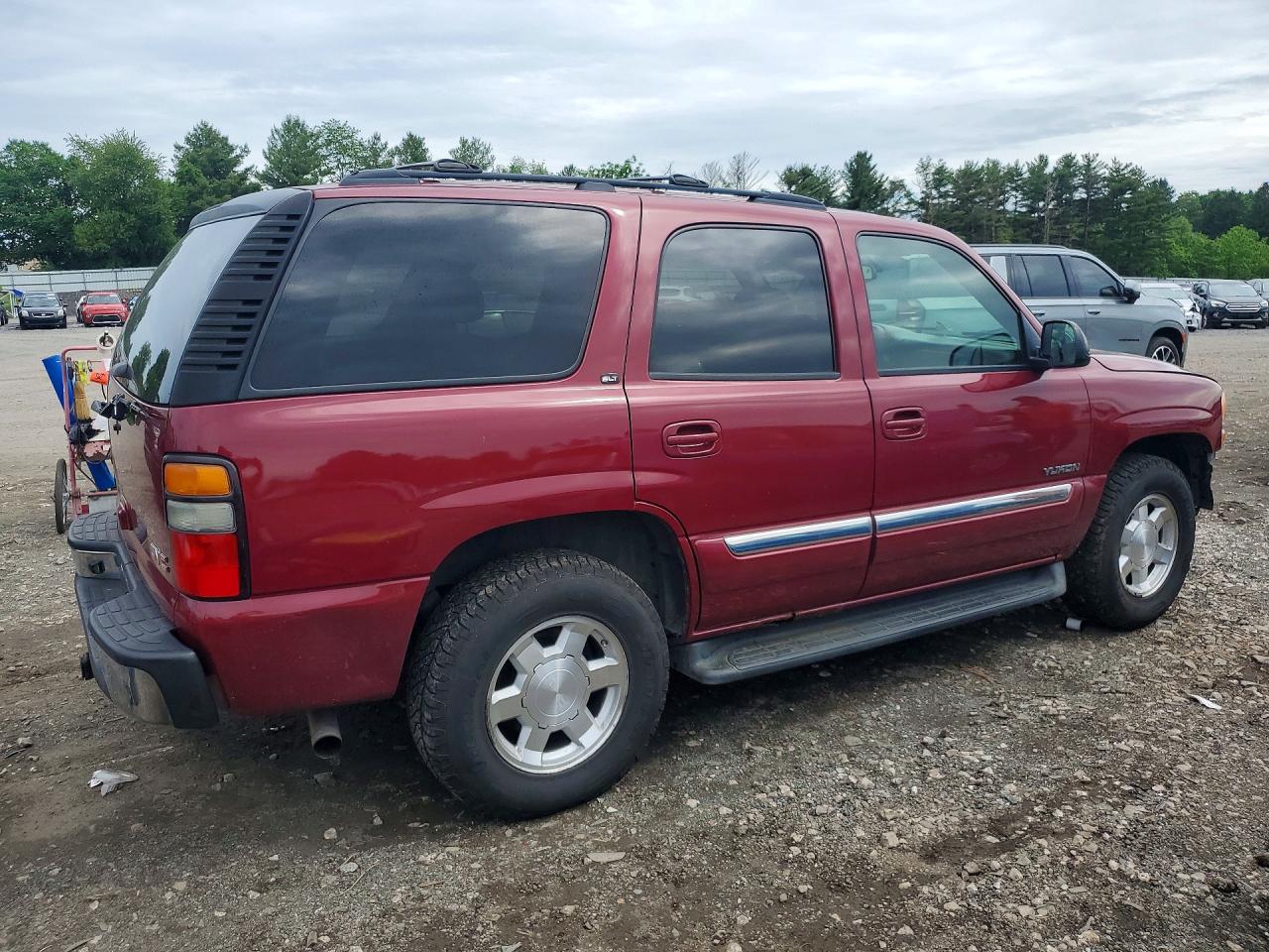 2006 Gmc Yukon Red vin: 1GKEK13TX6J111867