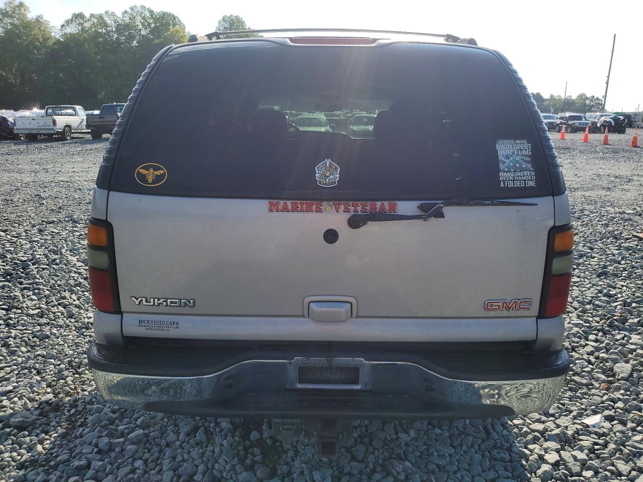 2004 Gmc Yukon Beige vin: 1GKEK13V24J275497