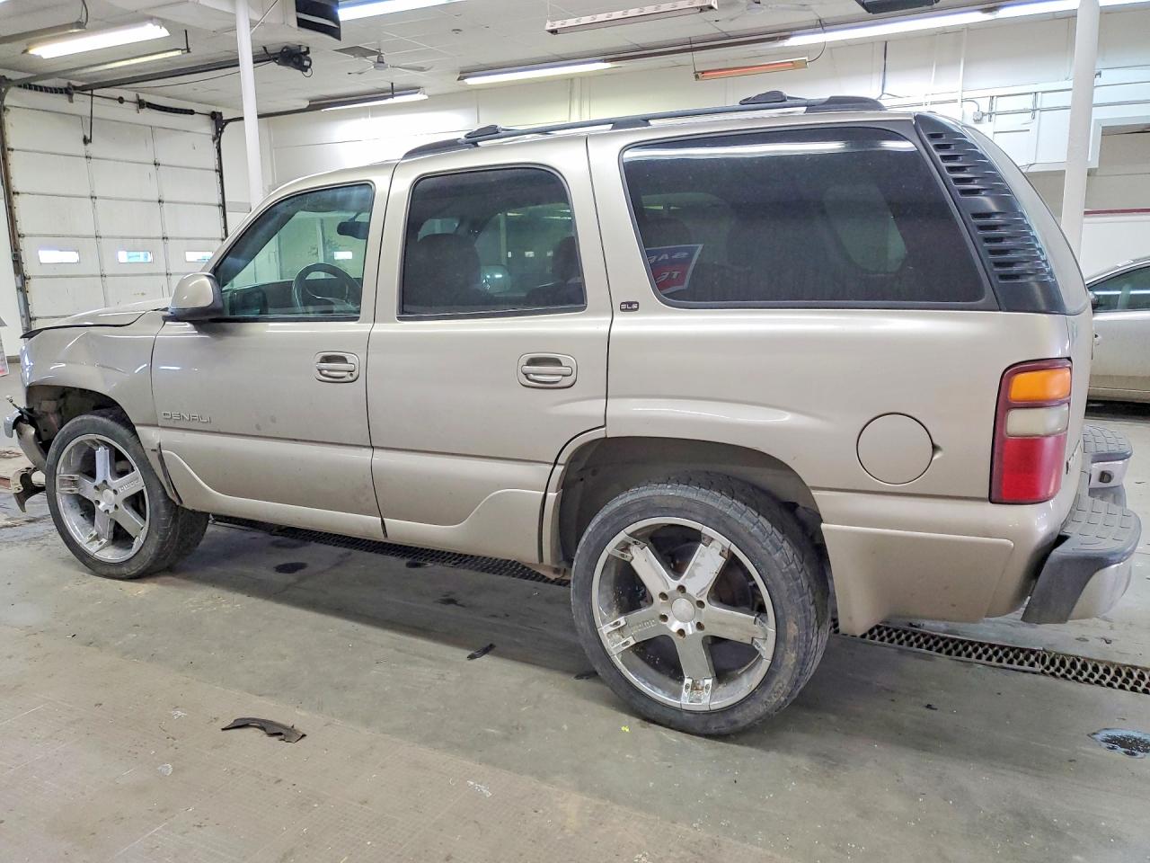 2002 Gmc Yukon Tan vin: 1GKEK13VX2R117374