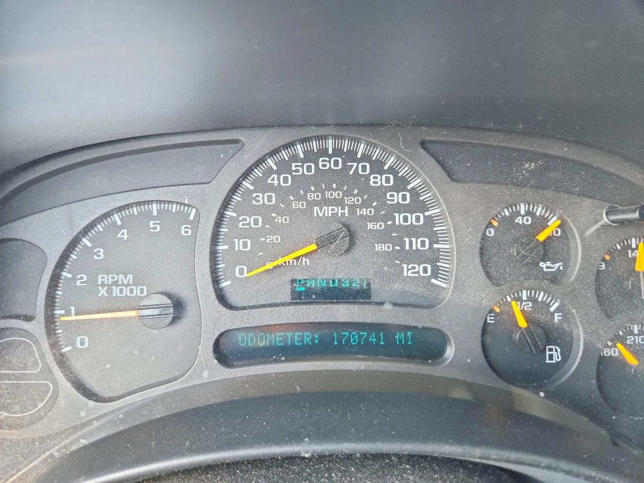 2004 Gmc Yukon Beige vin: 1GKEK13Z14R224657
