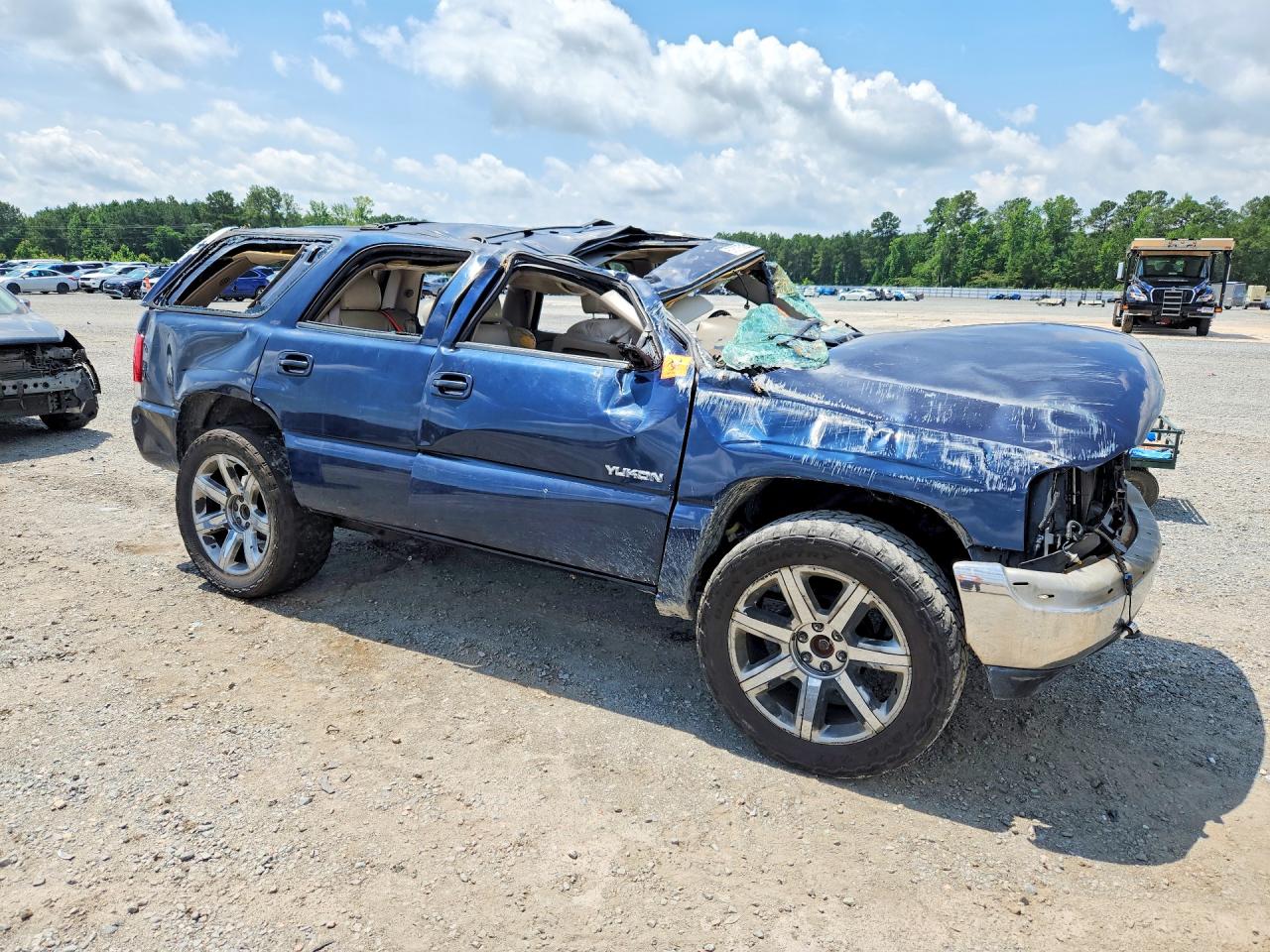 2004 Gmc Yukon Blue vin: 1GKEK13Z24R117455