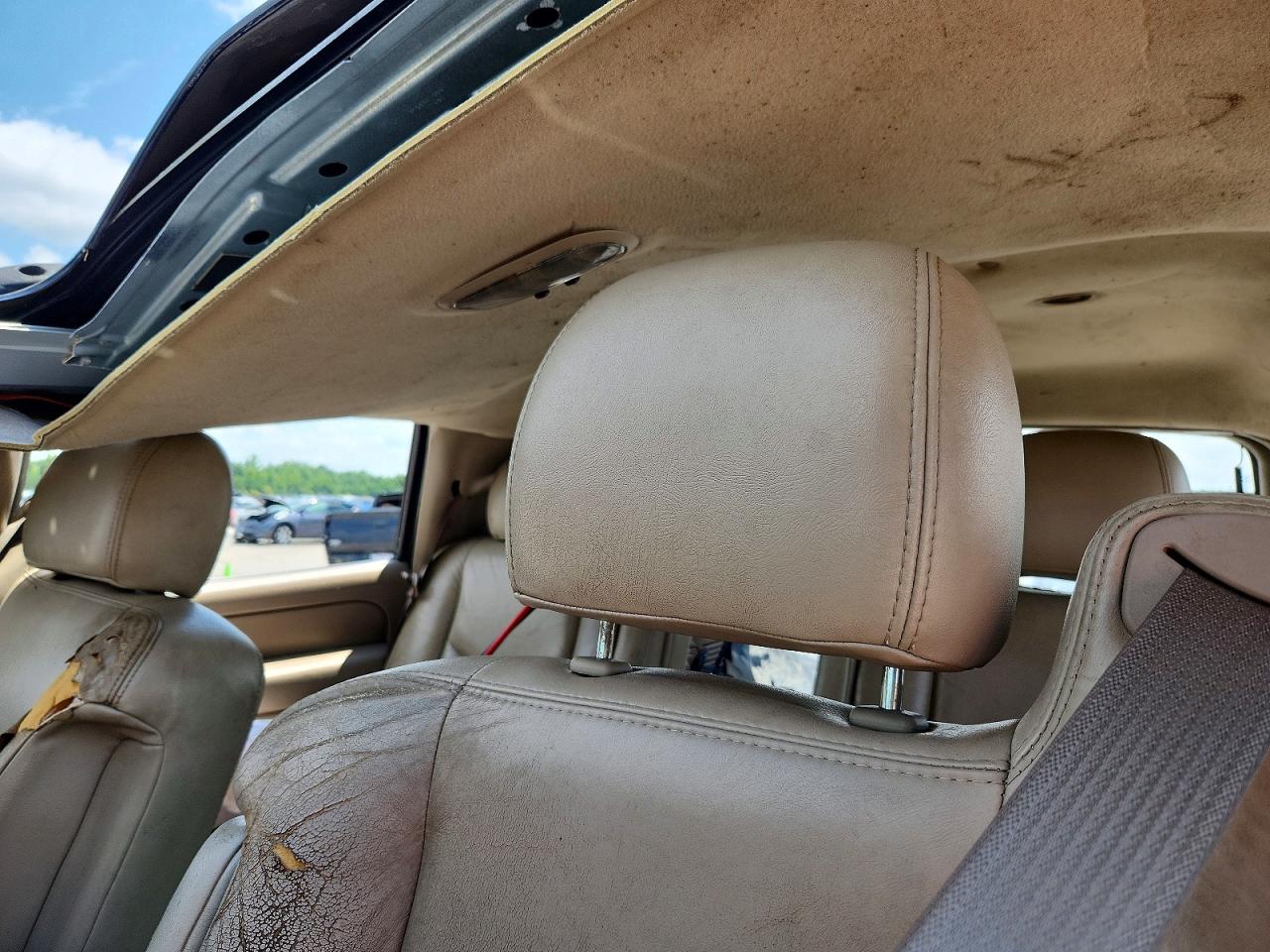 2004 Gmc Yukon Blue vin: 1GKEK13Z24R117455
