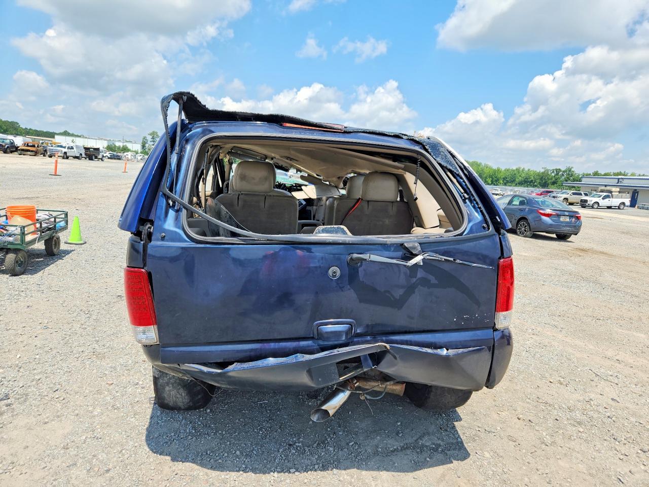 2004 Gmc Yukon Blue vin: 1GKEK13Z24R117455