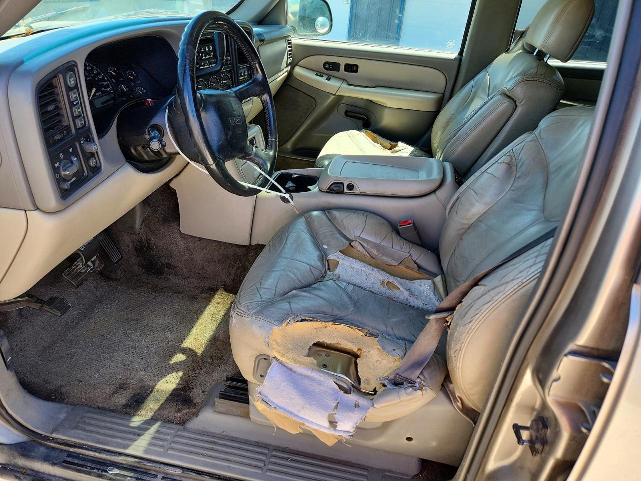2002 Gmc Yukon Tan vin: 1GKEK13ZX2R213153