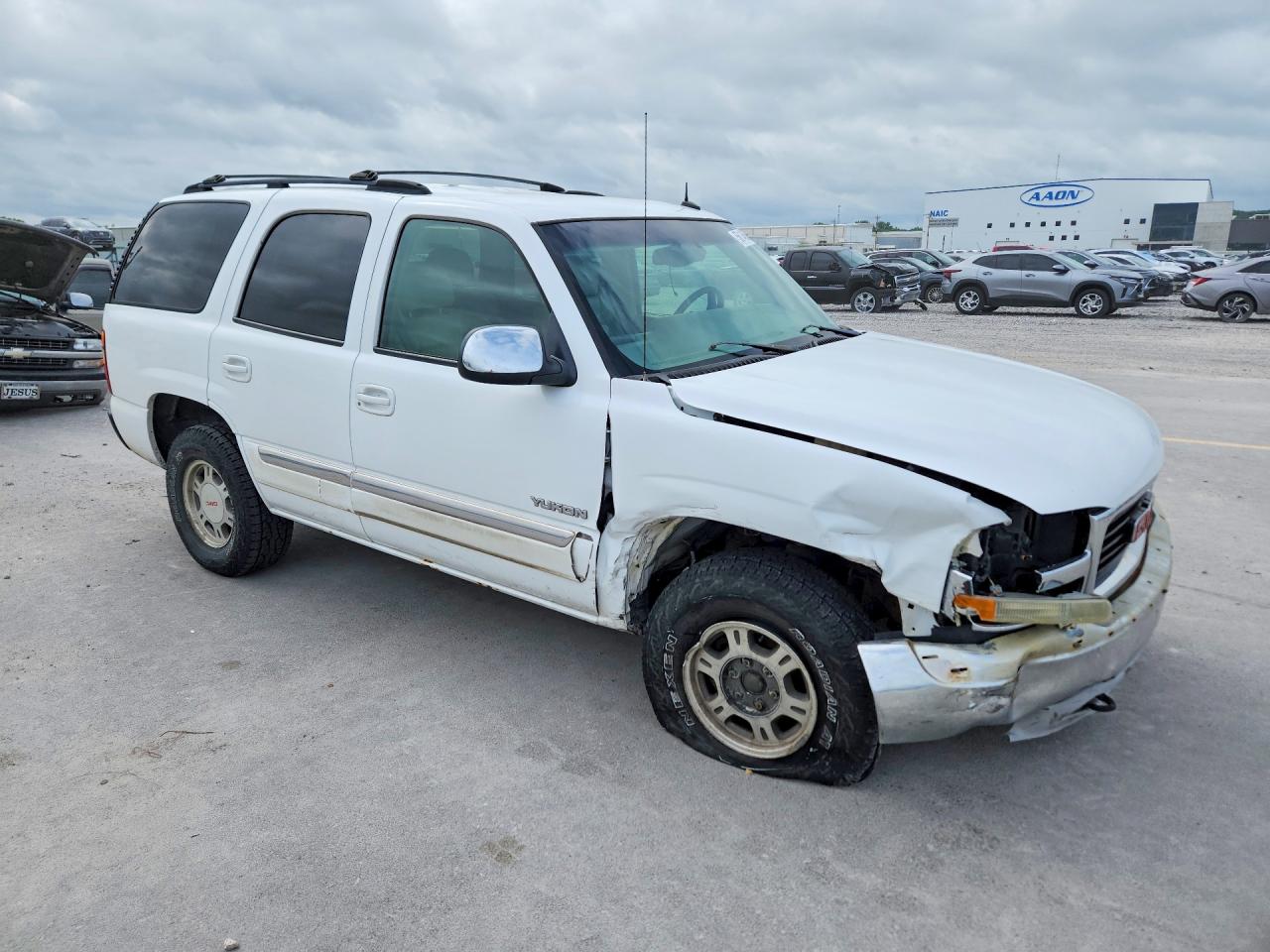 2002 Gmc Yukon White vin: 1GKEK13ZX2R304570