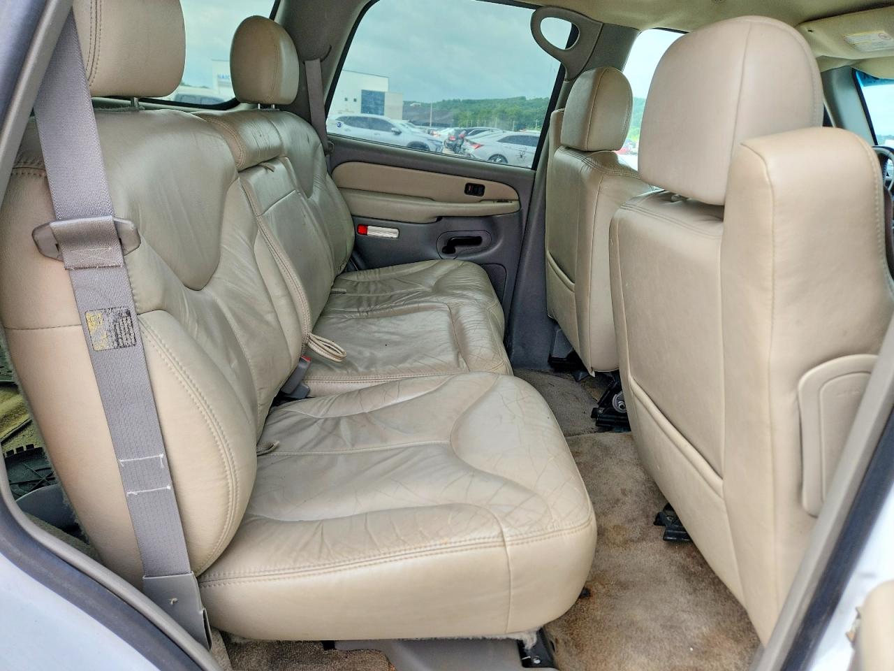 2002 Gmc Yukon White vin: 1GKEK13ZX2R304570