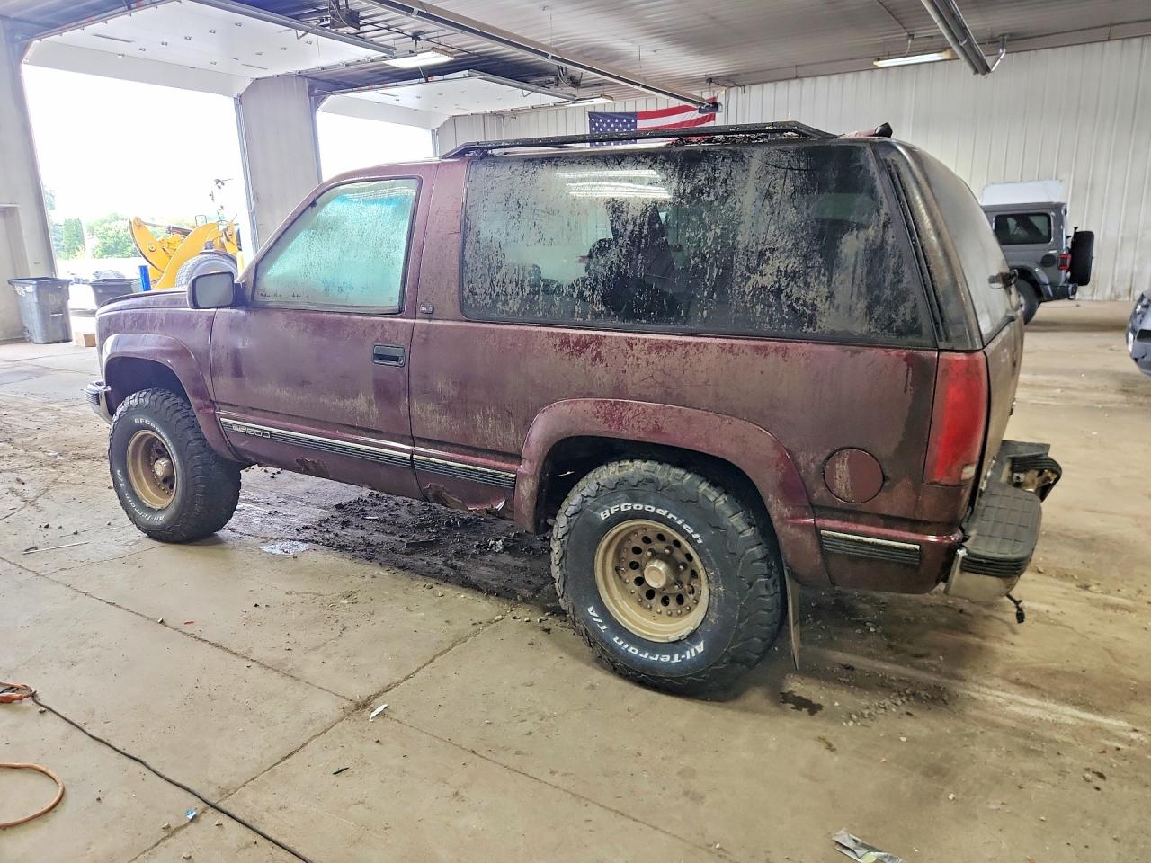 1995 Gmc Yukon Burgundy vin: 1GKEK18K0SJ743870