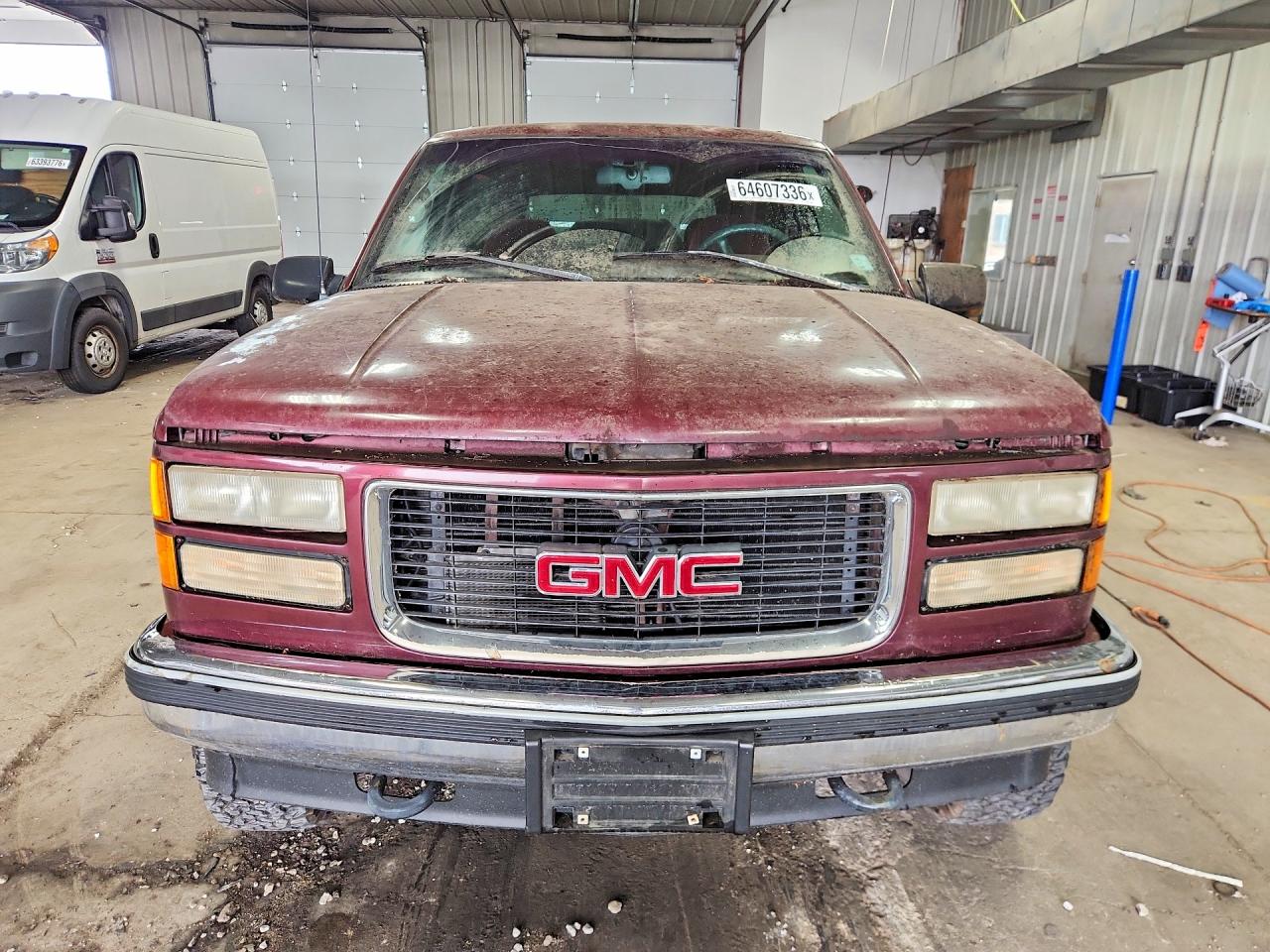 1995 Gmc Yukon Burgundy vin: 1GKEK18K0SJ743870