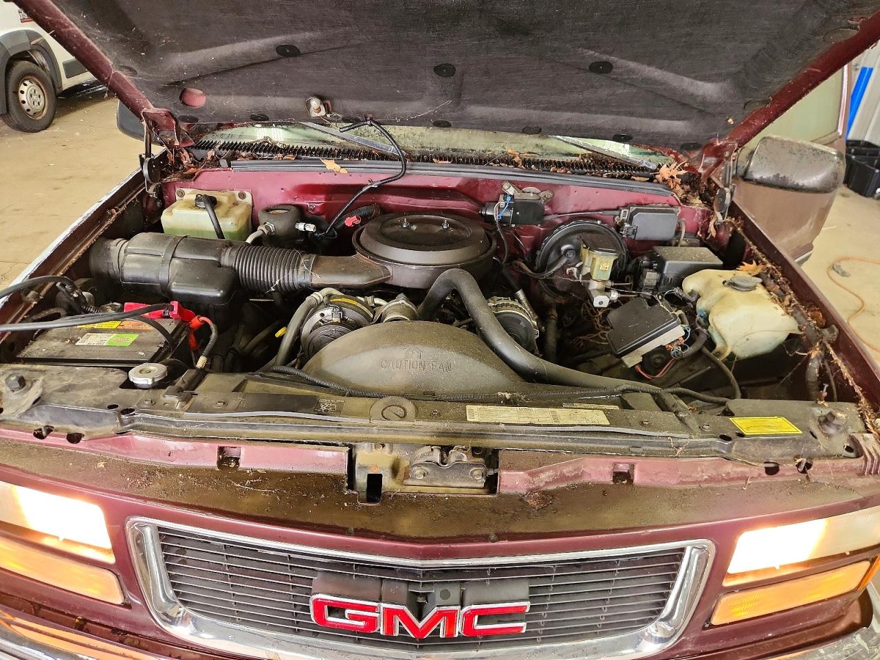 1995 Gmc Yukon Burgundy vin: 1GKEK18K0SJ743870