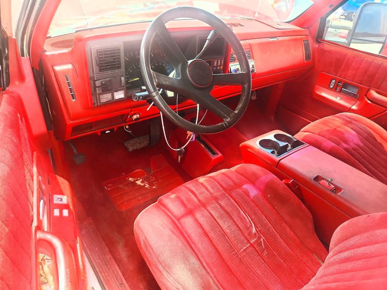 1993 Gmc Yukon White vin: 1GKEK18K2PJ719772