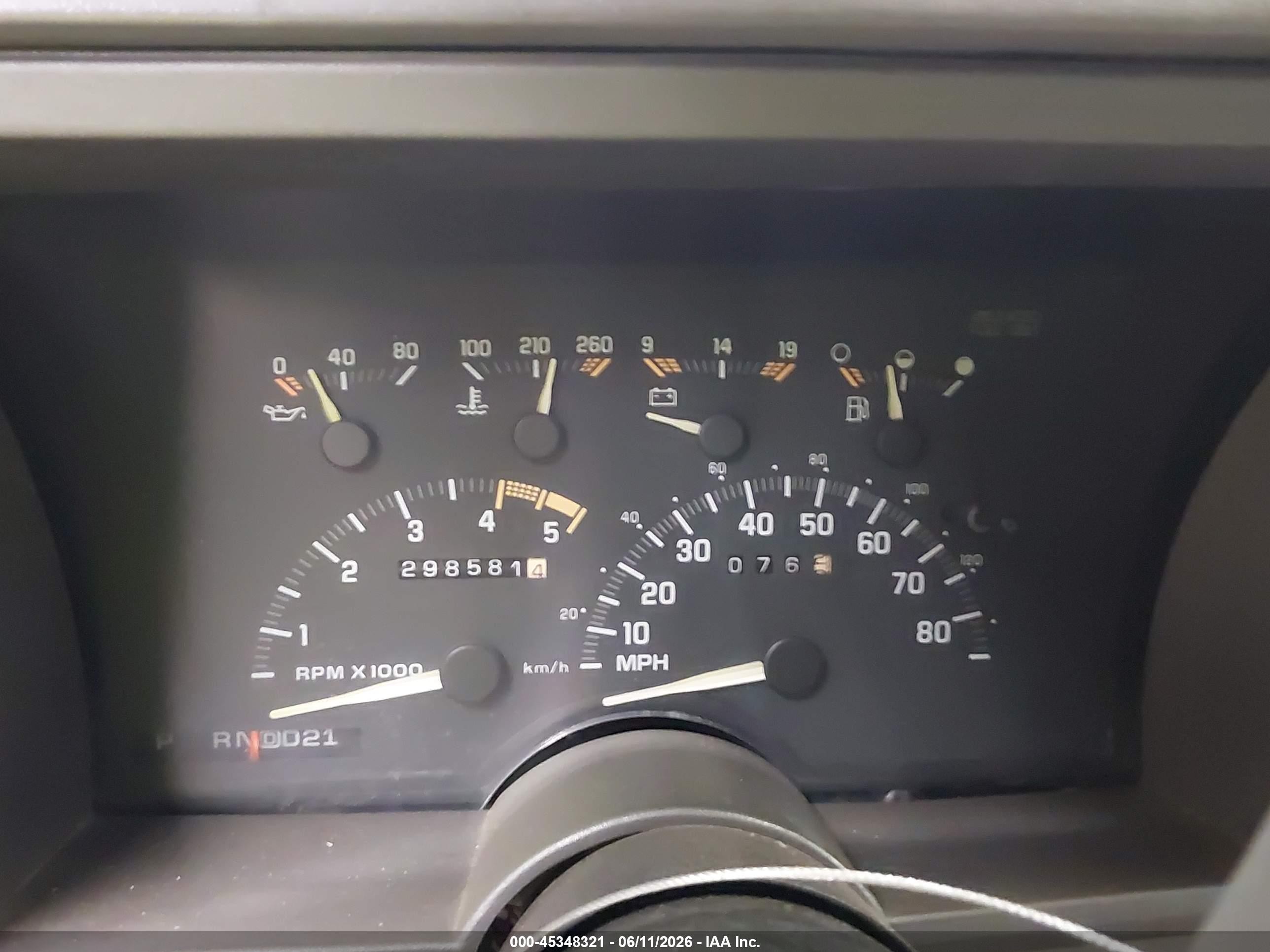 1994 Gmc Yukon   White vin: 1GKEK18K6RJ720216
