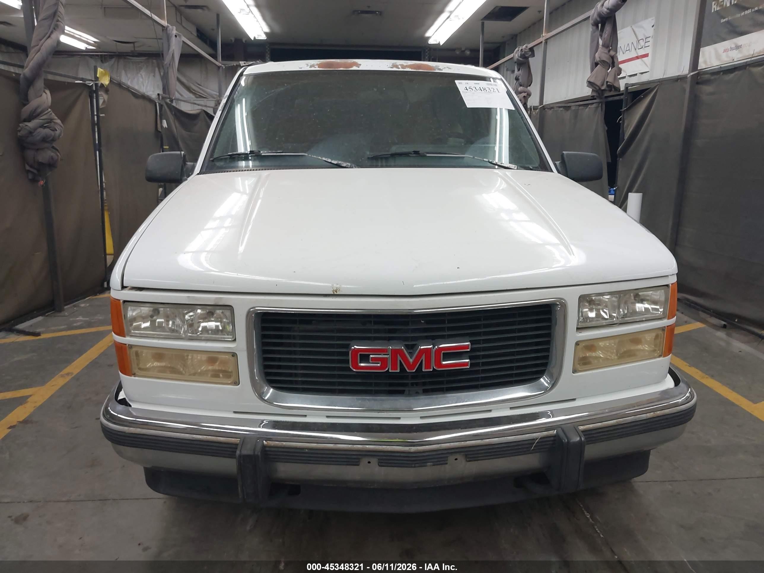 1994 Gmc Yukon   White vin: 1GKEK18K6RJ720216