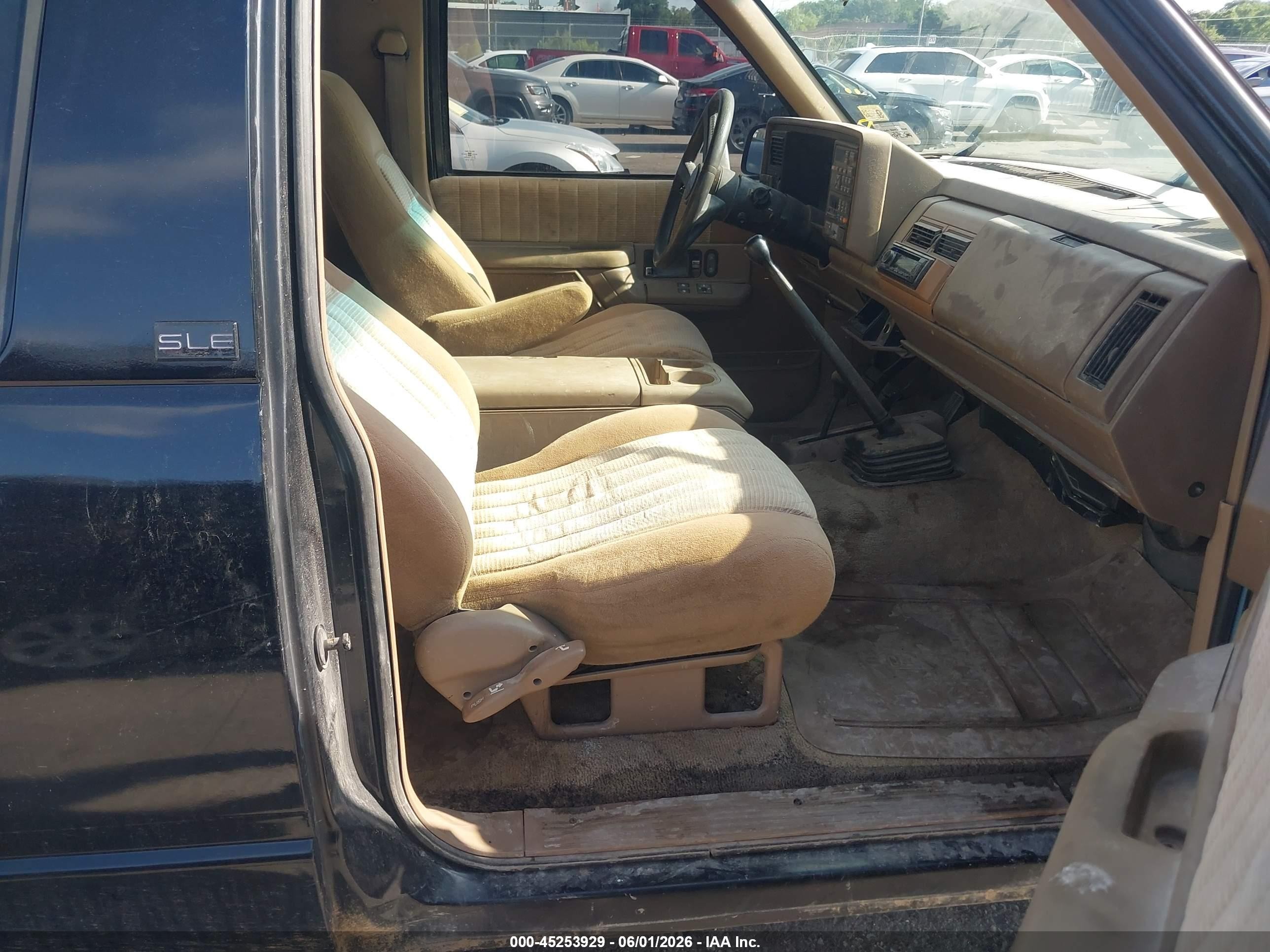 1992 Gmc Yukon   Black vin: 1GKEK18K8NJ714962