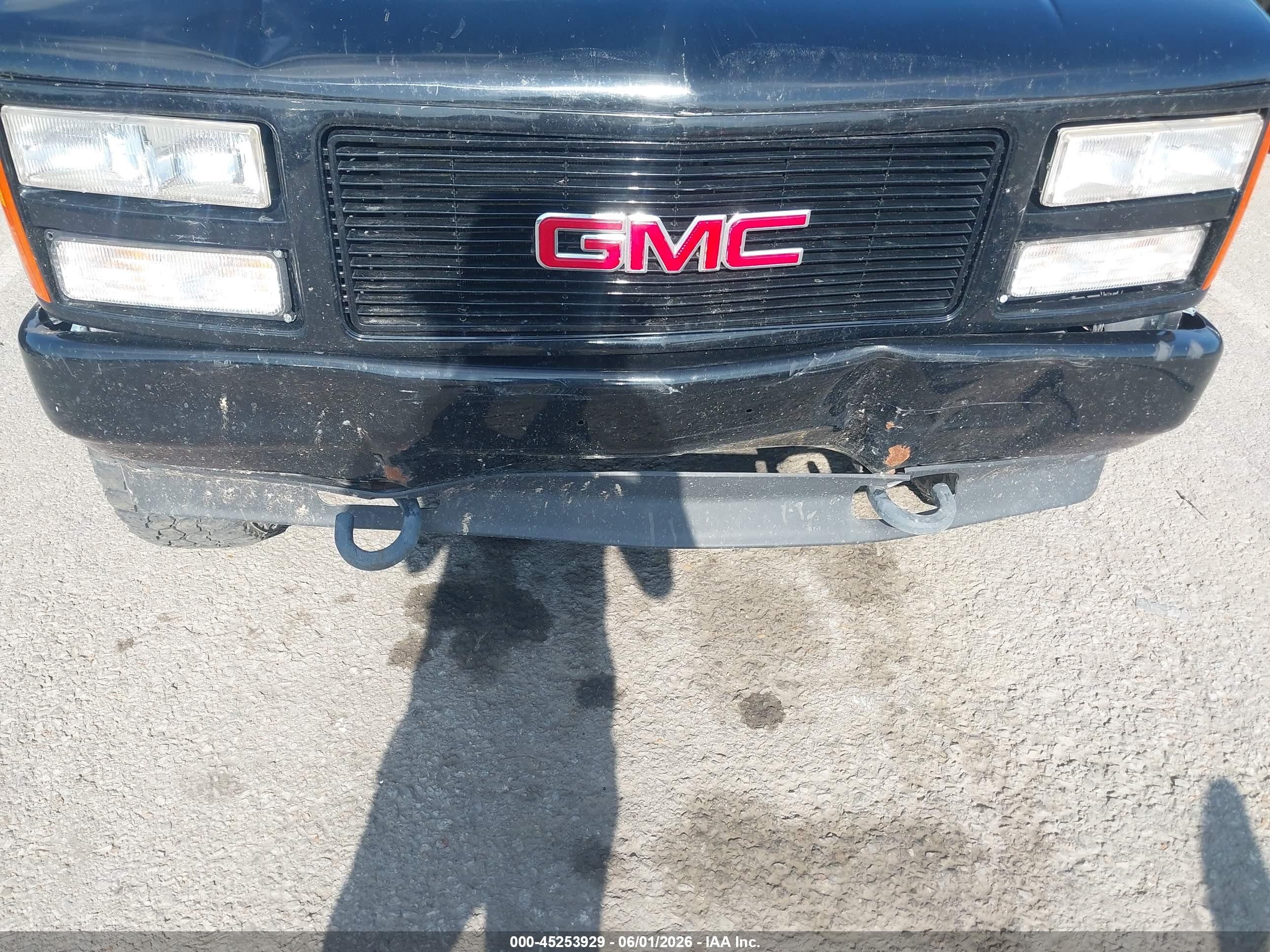 1992 Gmc Yukon   Black vin: 1GKEK18K8NJ714962