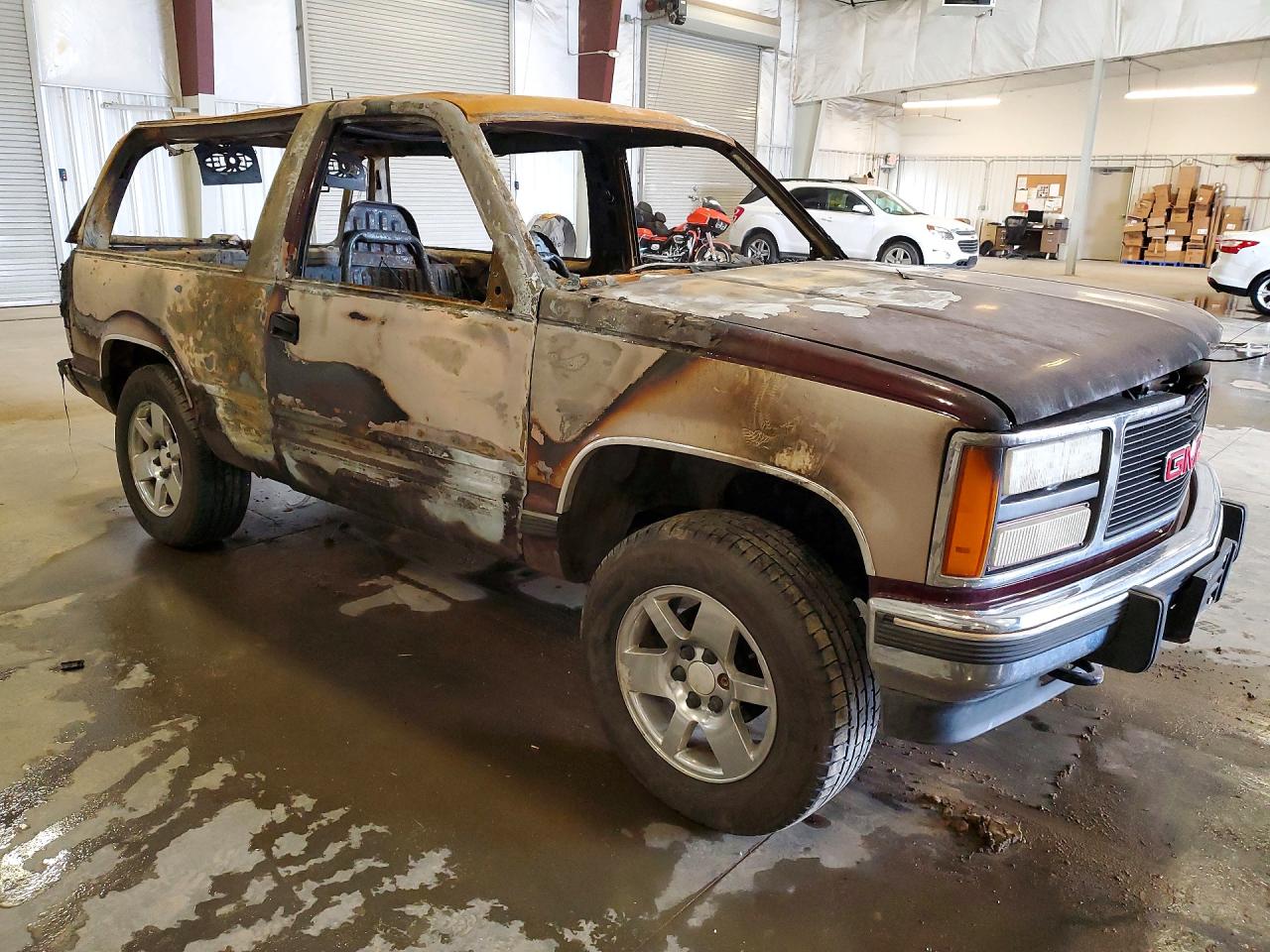 1993 Gmc Yukon Burn vin: 1GKEK18K9PJ748346