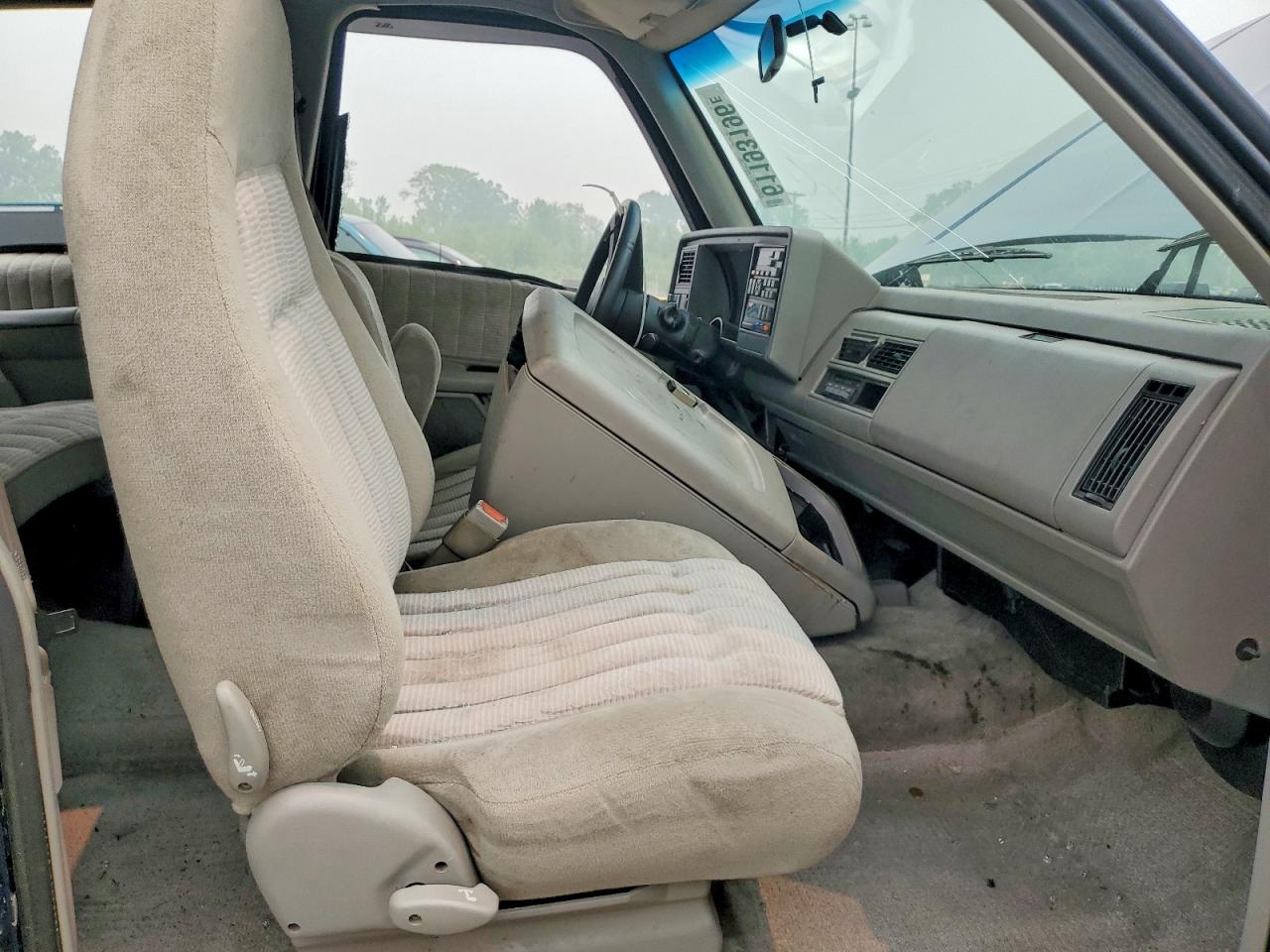 1994 Gmc Yukon Синий vin: 1GKEK18K9RJ743943