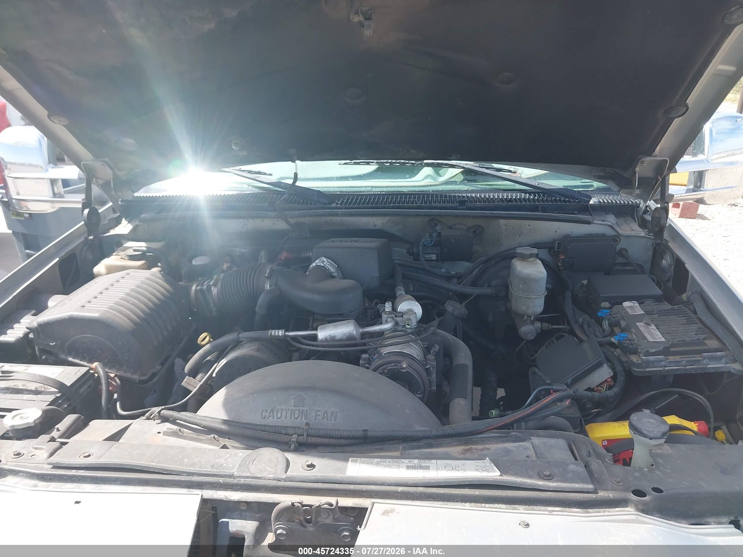 2000 Gmc Yukon Denali   Silver vin: 1GKEK63R7YR223371