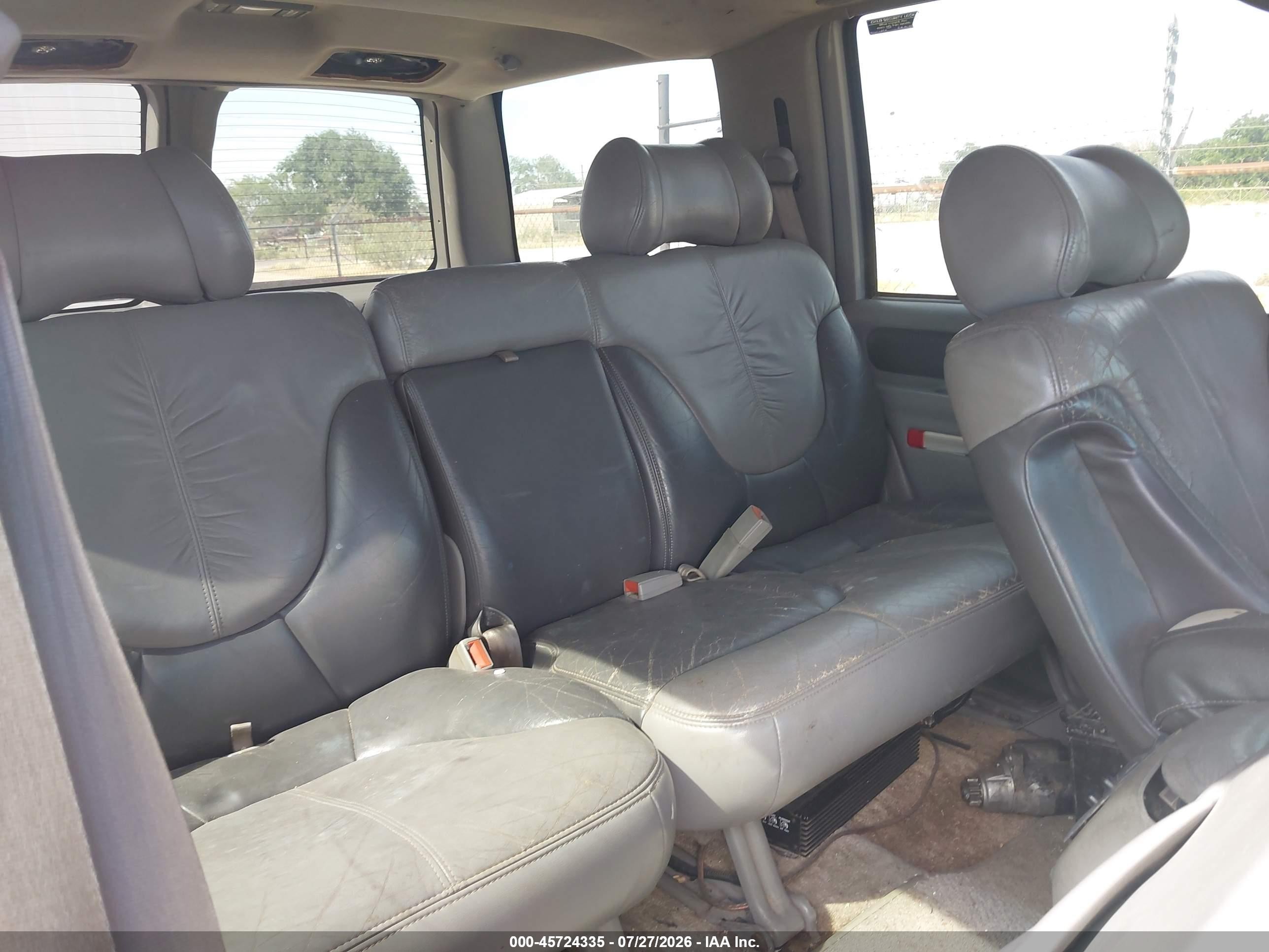 2000 Gmc Yukon Denali   Silver vin: 1GKEK63R7YR223371