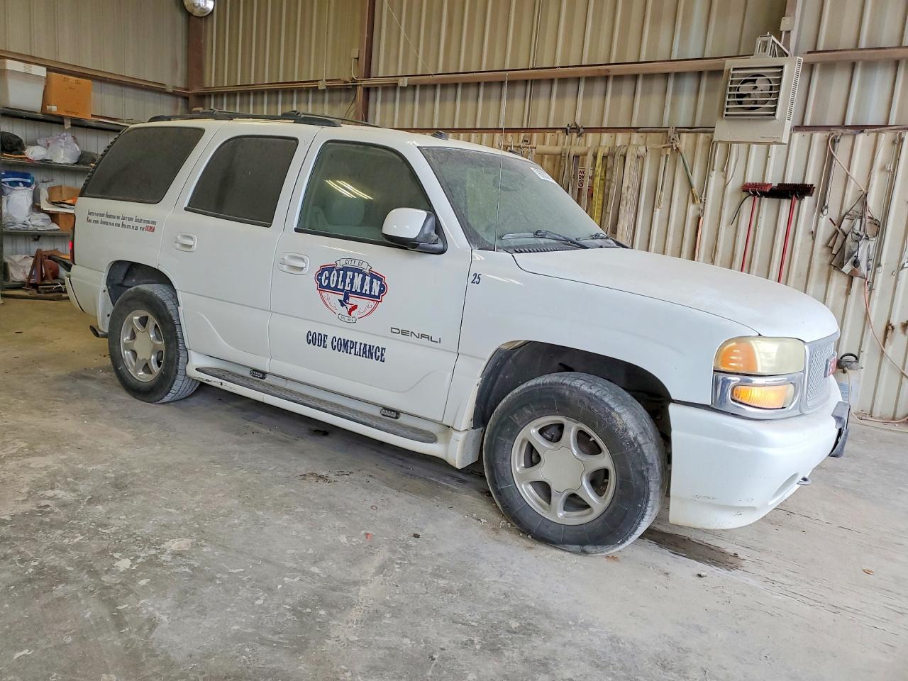 2004 Gmc Yukon Denali White vin: 1GKEK63U04J148252