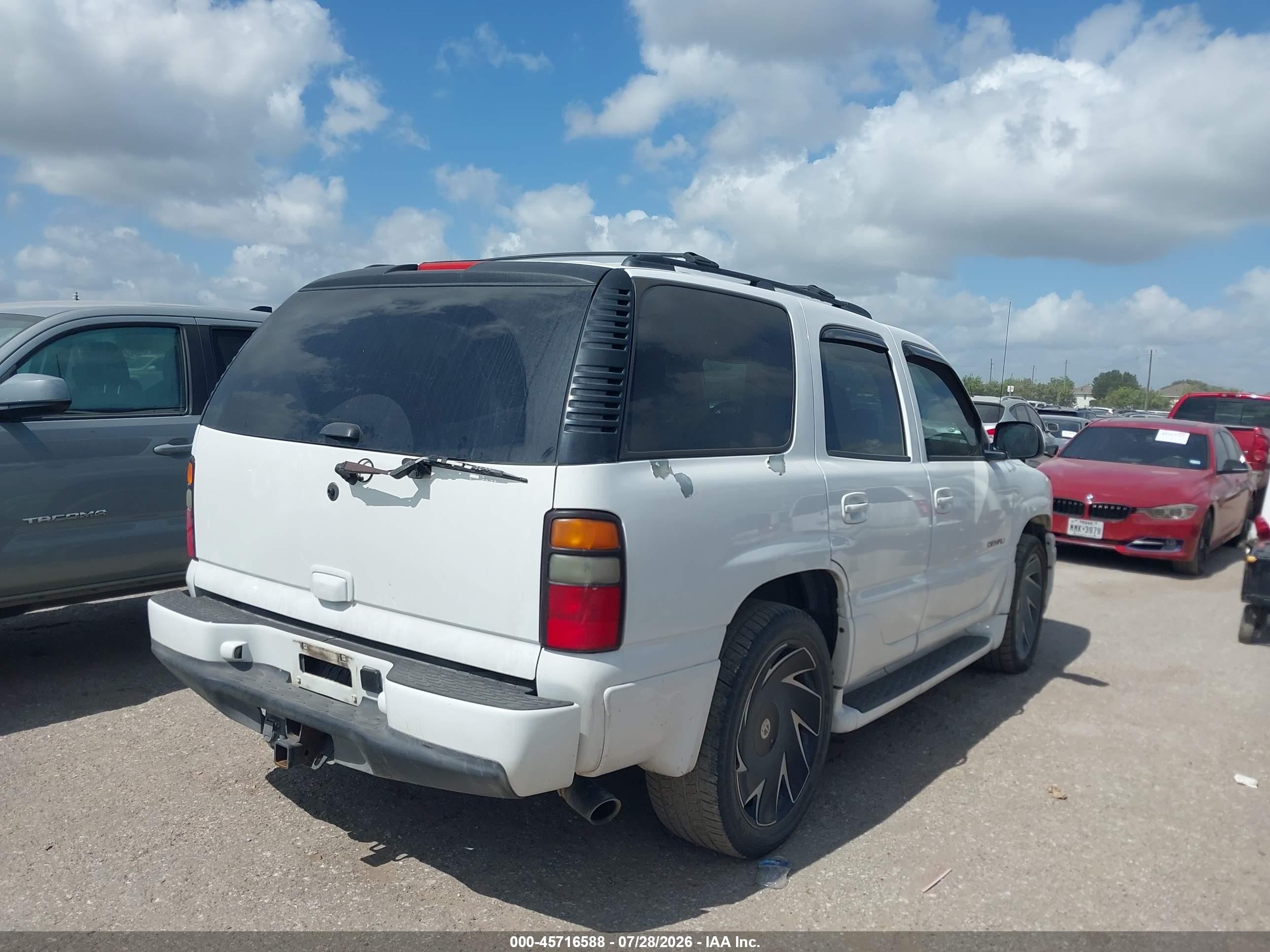2006 Gmc Yukon Denali White vin: 1GKEK63U06J120535