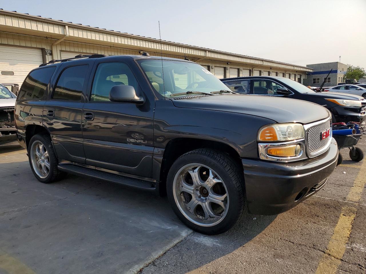 2004 Gmc Yukon Denali Серый vin: 1GKEK63U44J278633