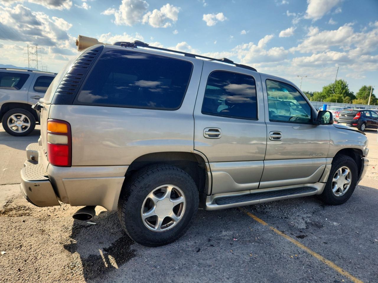 2002 Gmc Denali Gold vin: 1GKEK63U52J193376