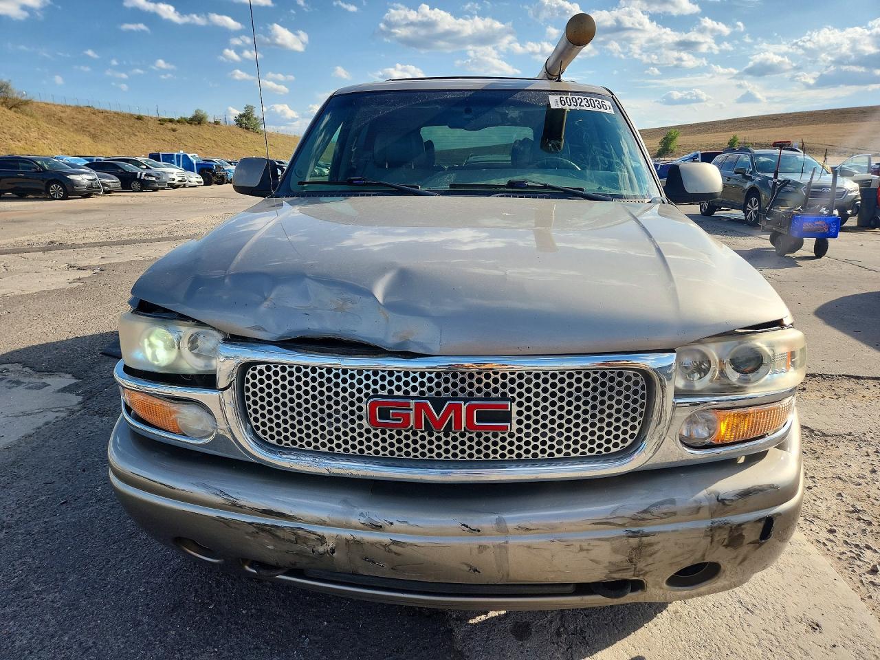 2002 Gmc Denali Gold vin: 1GKEK63U52J193376