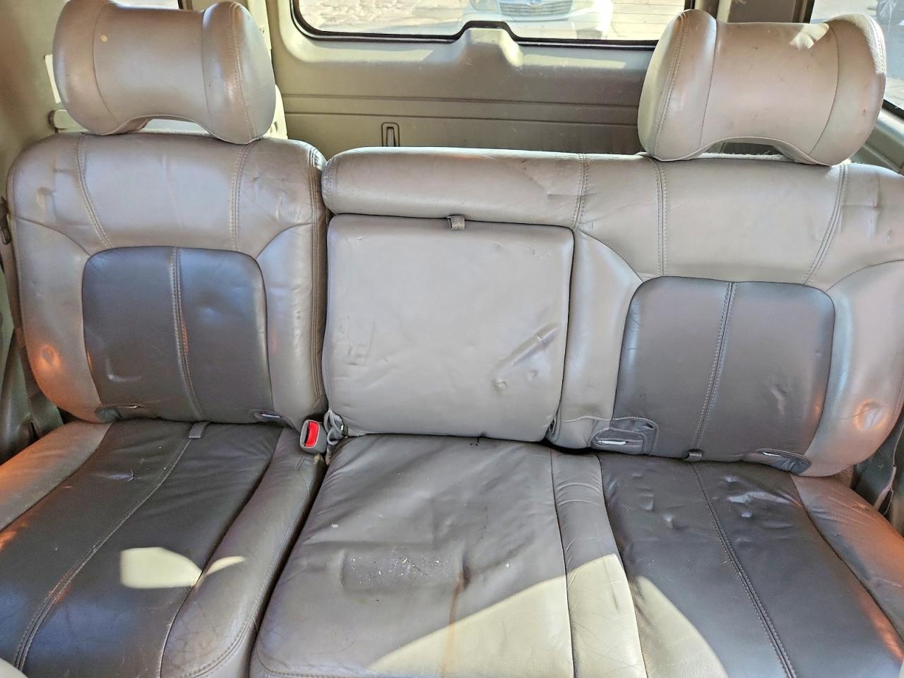 2002 Gmc Denali Gold vin: 1GKEK63U52J193376