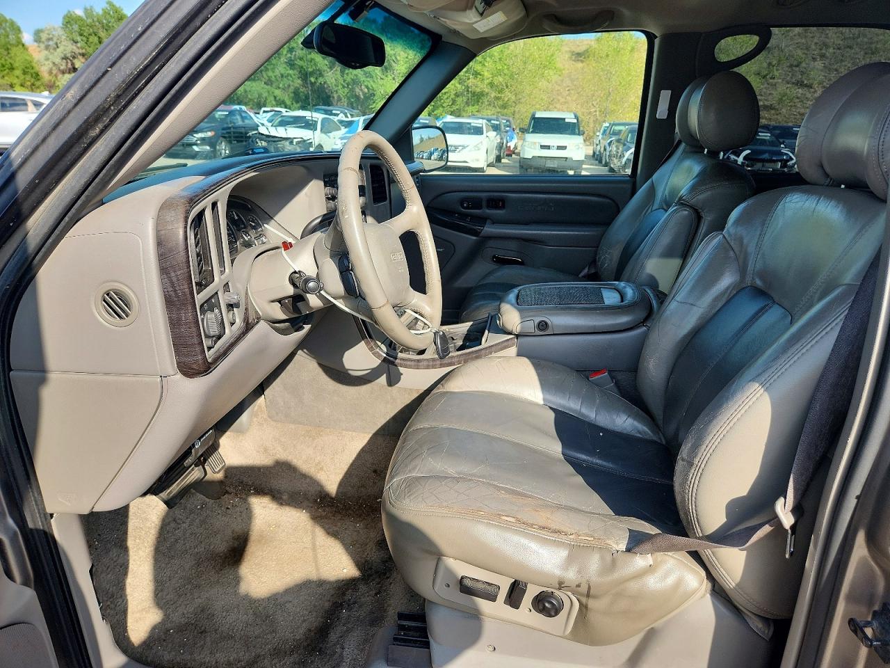 2002 Gmc Denali Gold vin: 1GKEK63U52J193376