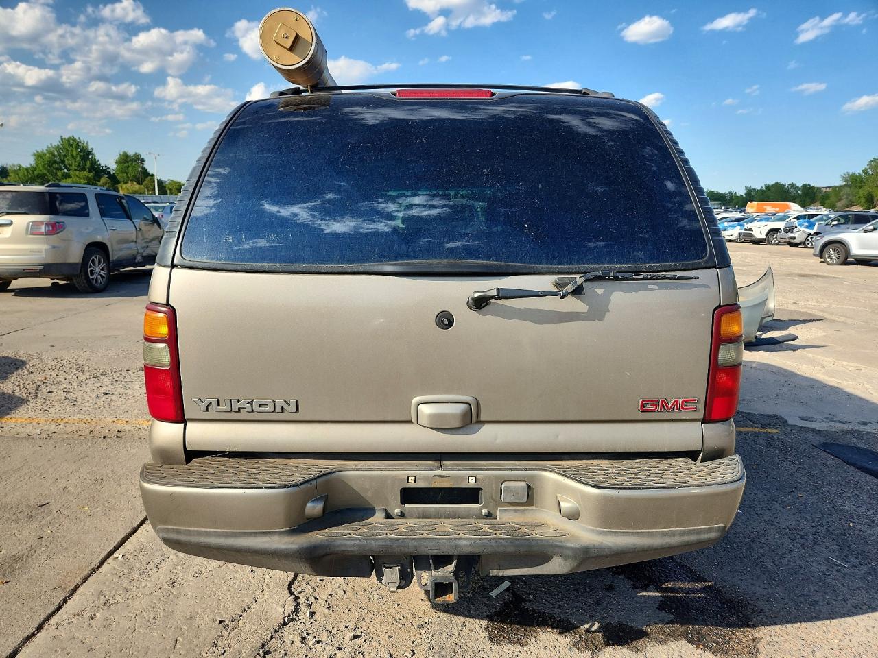 2002 Gmc Denali Gold vin: 1GKEK63U52J193376
