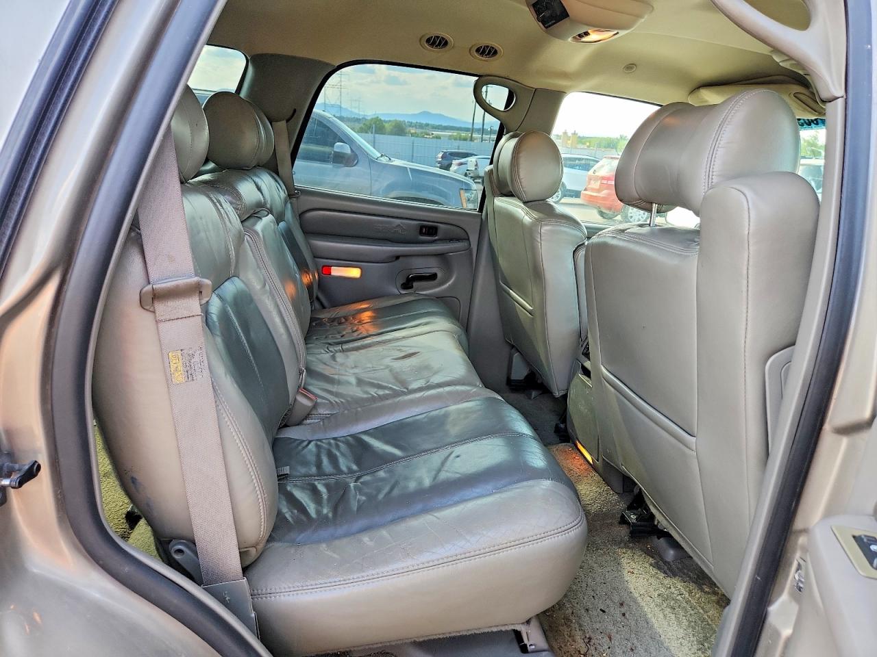 2002 Gmc Denali Gold vin: 1GKEK63U52J193376