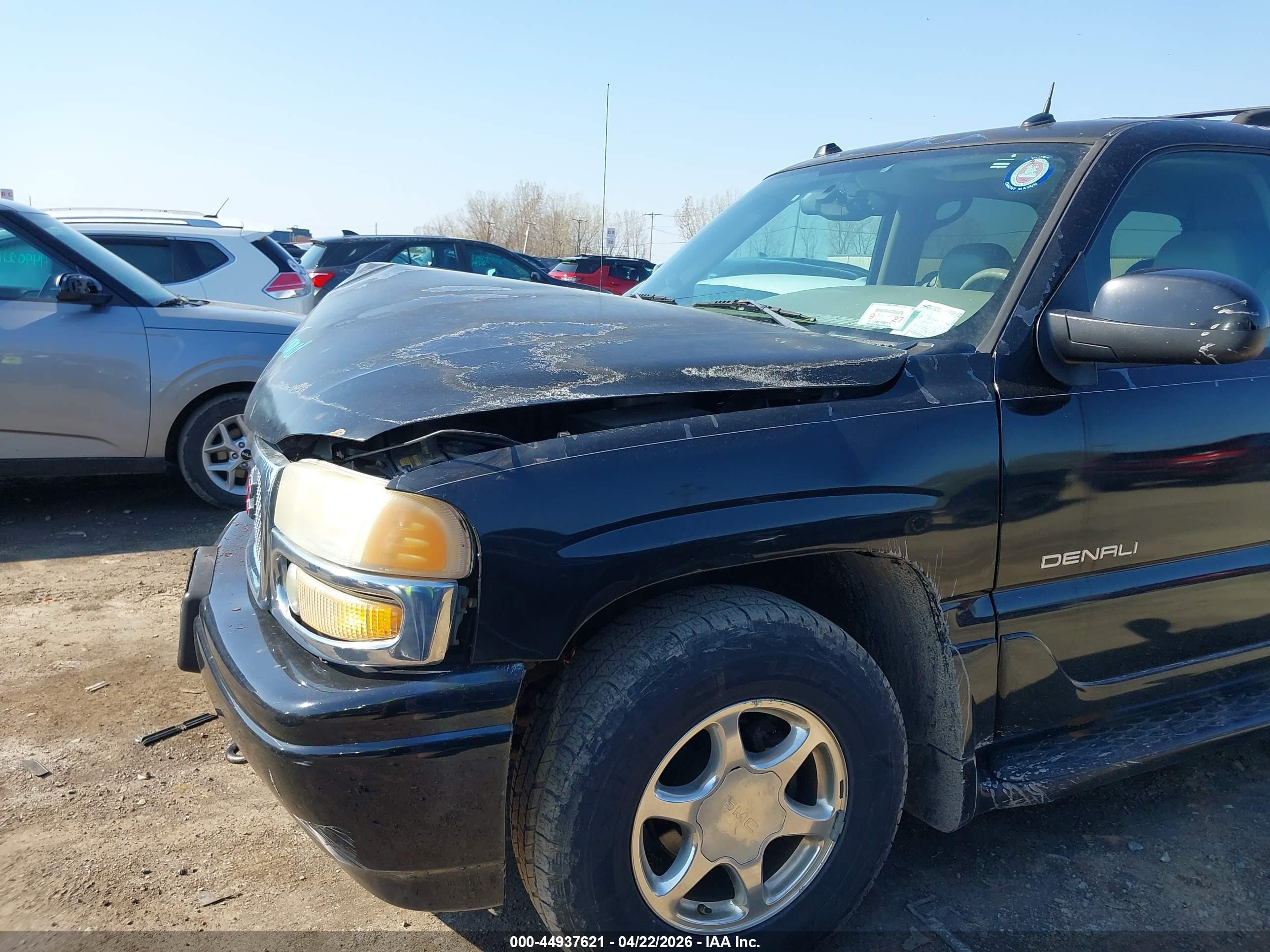 2004 Gmc Yukon Denali Black vin: 1GKEK63U54J272999