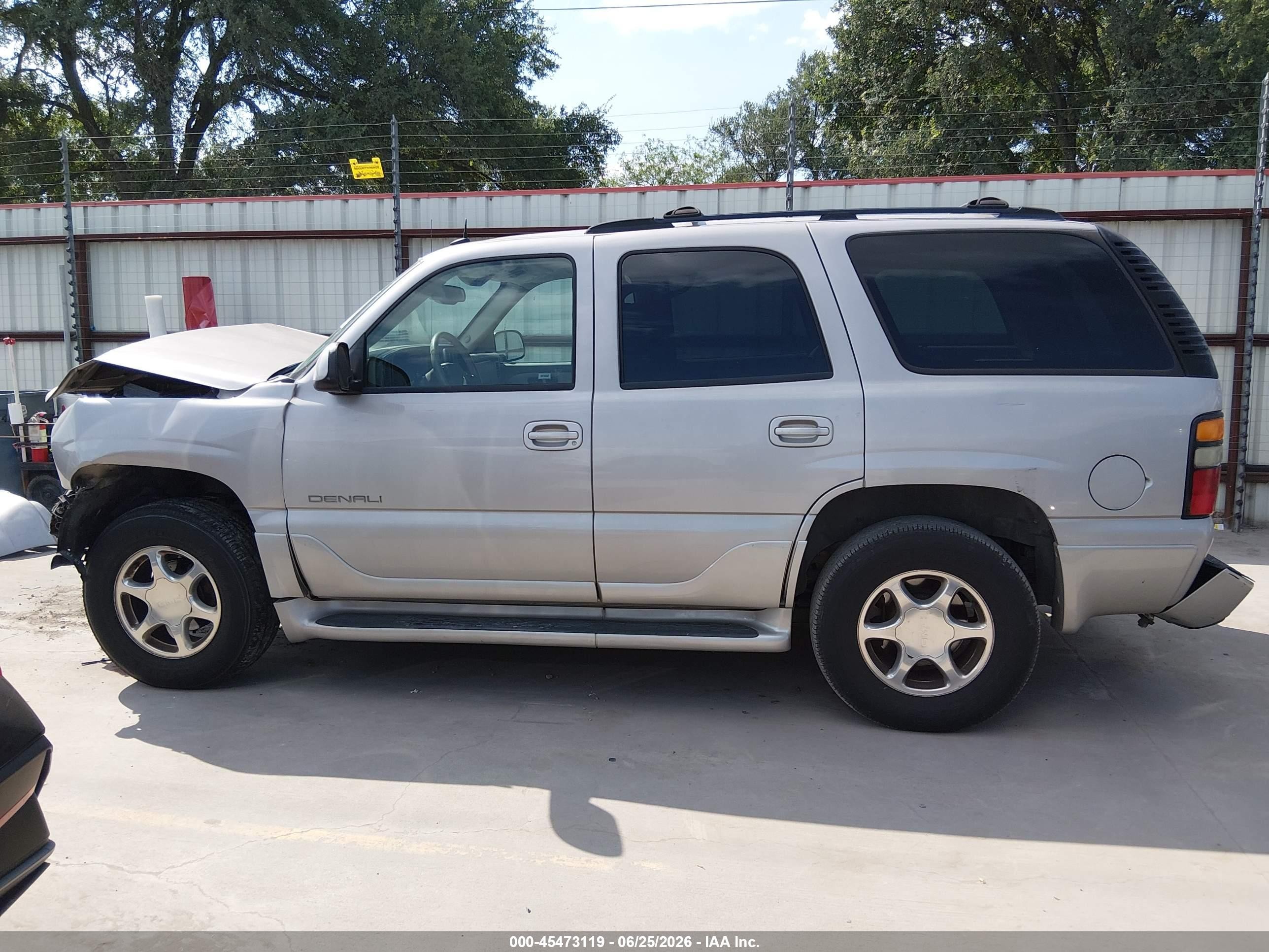 2004 Gmc Yukon Denali Champagne vin: 1GKEK63U64J201858