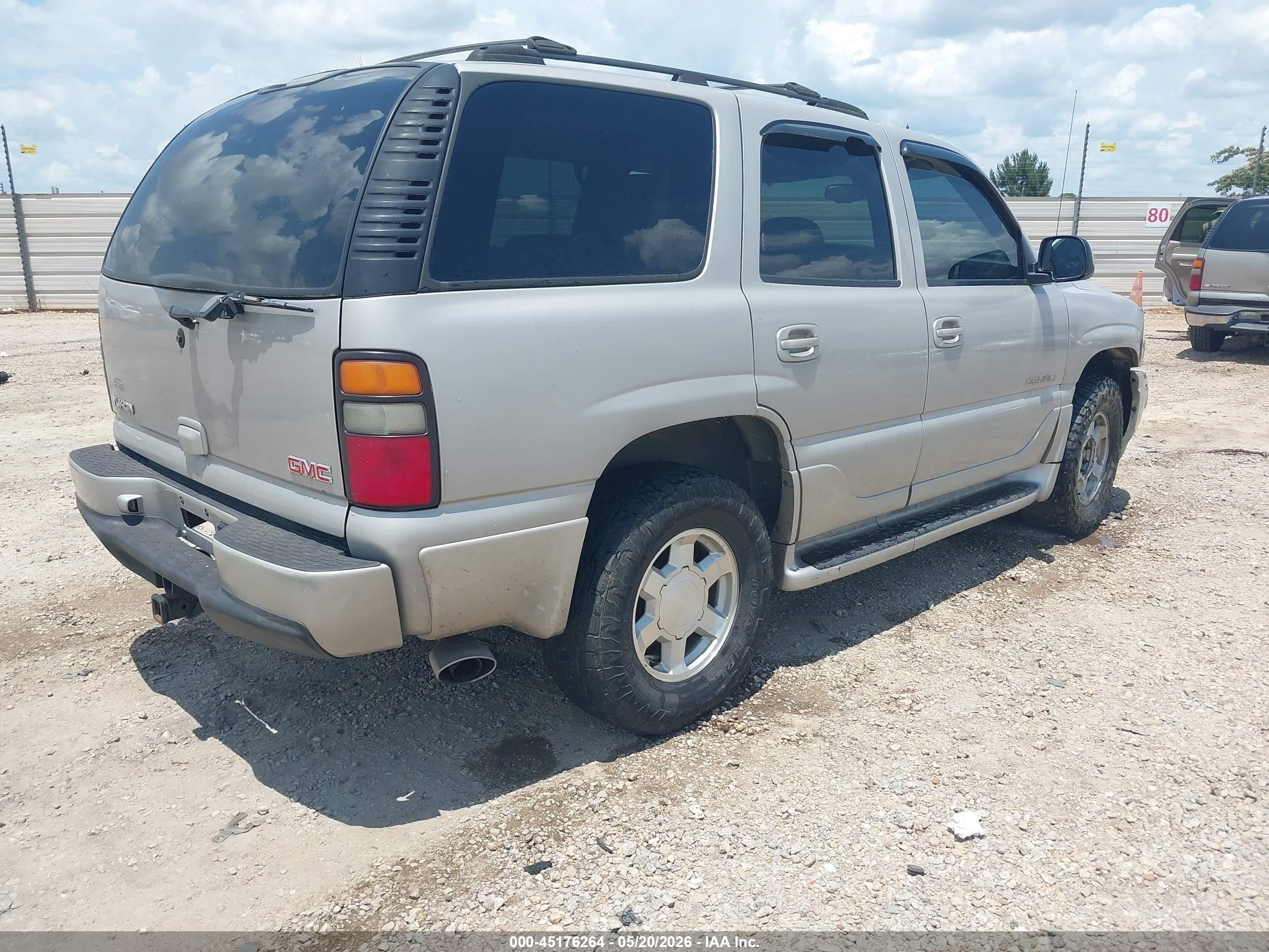 2004 Gmc Yukon Denali Champagne vin: 1GKEK63U64J266385