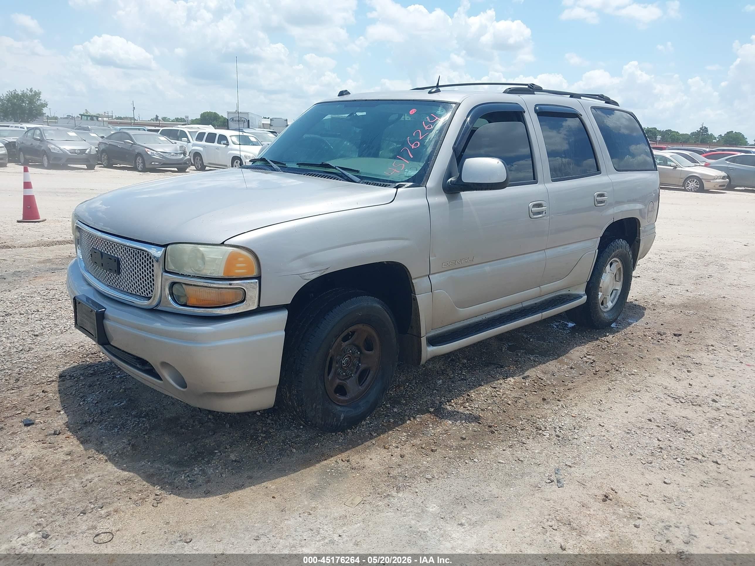 2004 Gmc Yukon Denali Champagne vin: 1GKEK63U64J266385