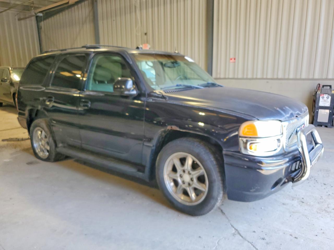 2005 Gmc Yukon Denali Black vin: 1GKEK63U65J163839