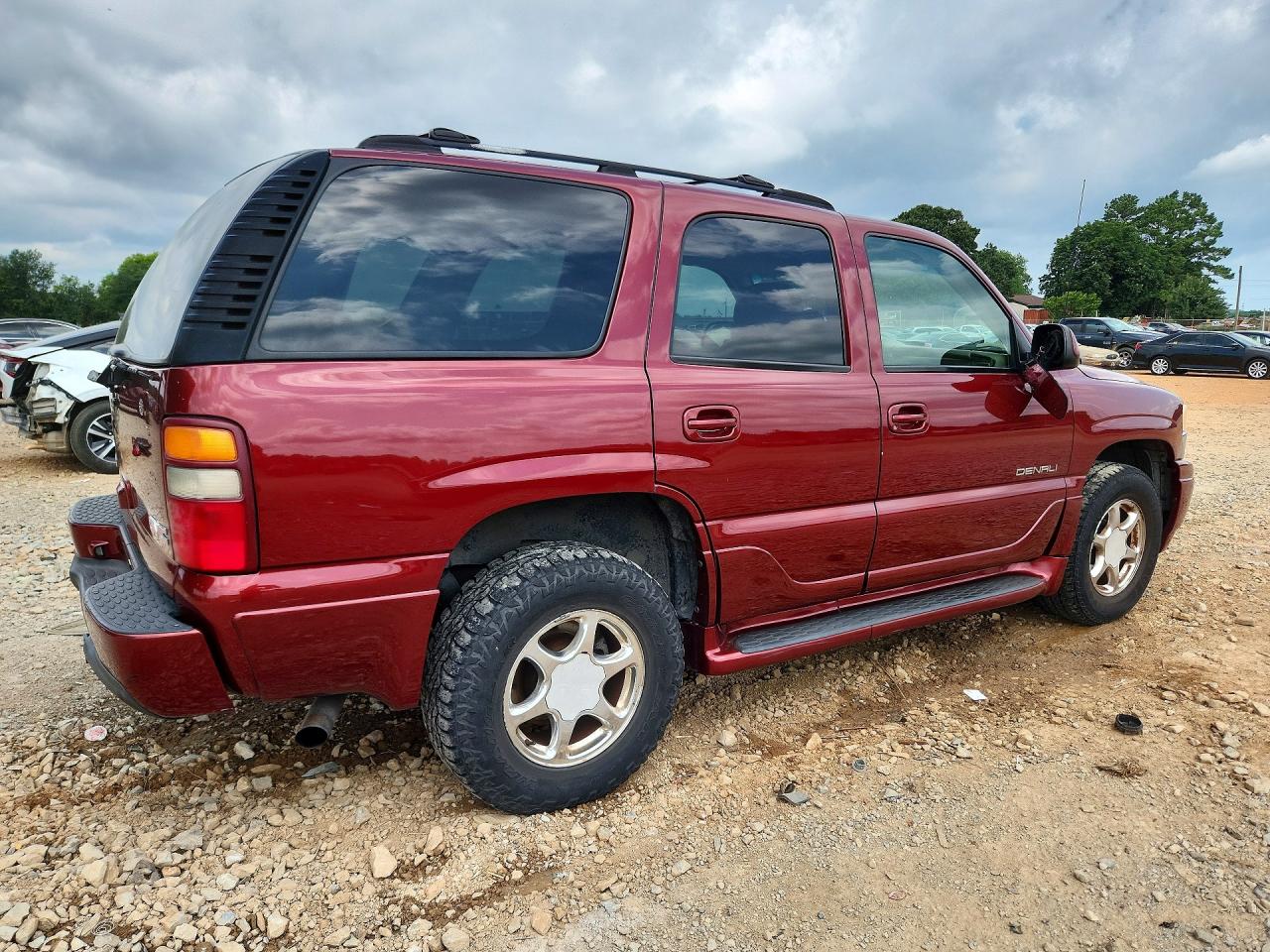 2003 Gmc Yukon Denali Red vin: 1GKEK63U73J217033