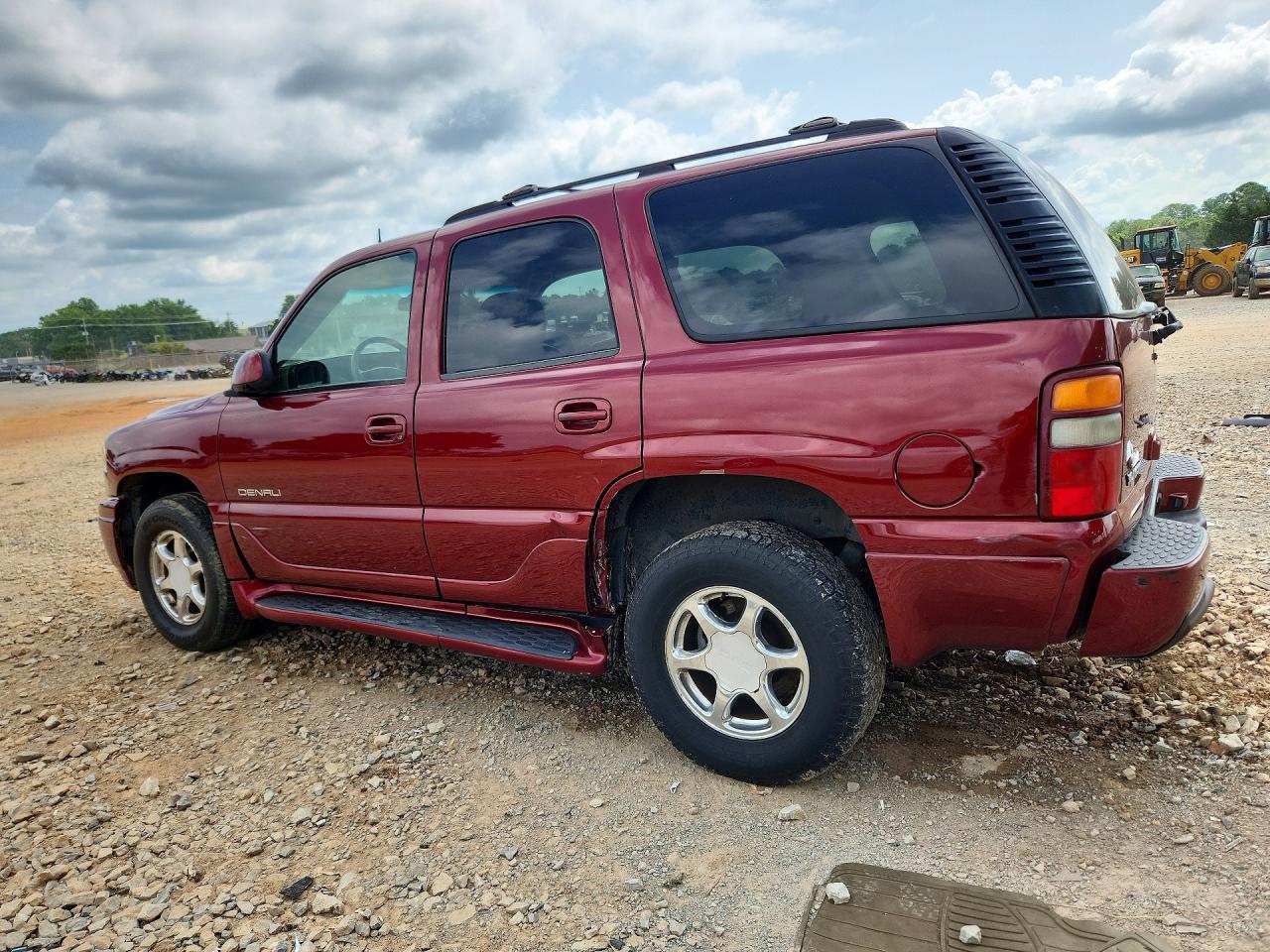 2003 Gmc Yukon Denali Red vin: 1GKEK63U73J217033