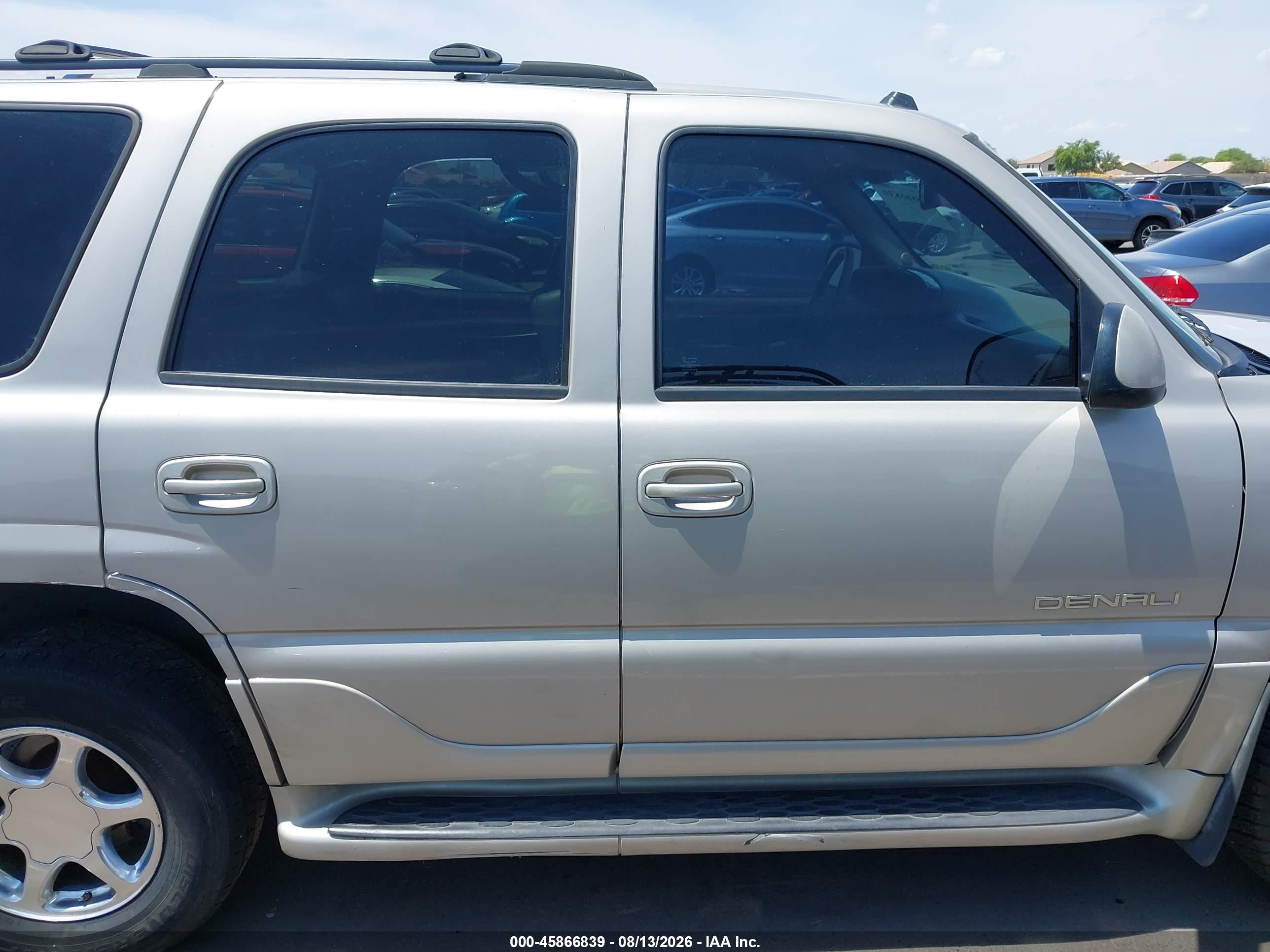 2004 Gmc Yukon Denali Beige vin: 1GKEK63U74J261552