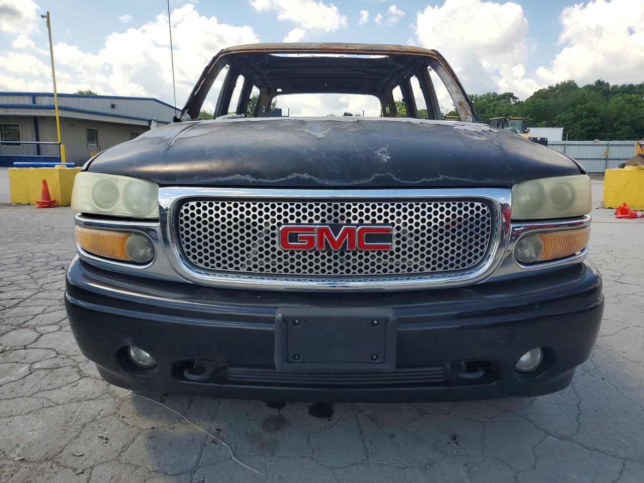 2002 Gmc Denali Black vin: 1GKEK63U82J284674