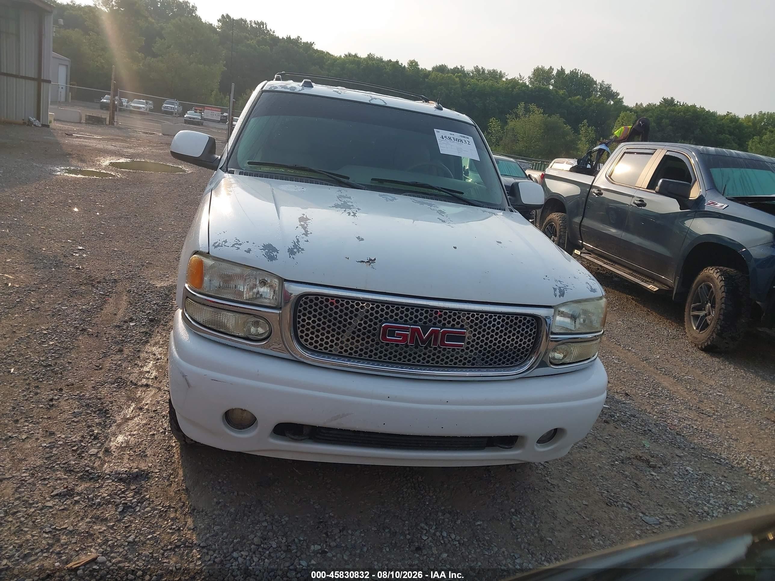 2004 Gmc Yukon Denali White vin: 1GKEK63U84J296164