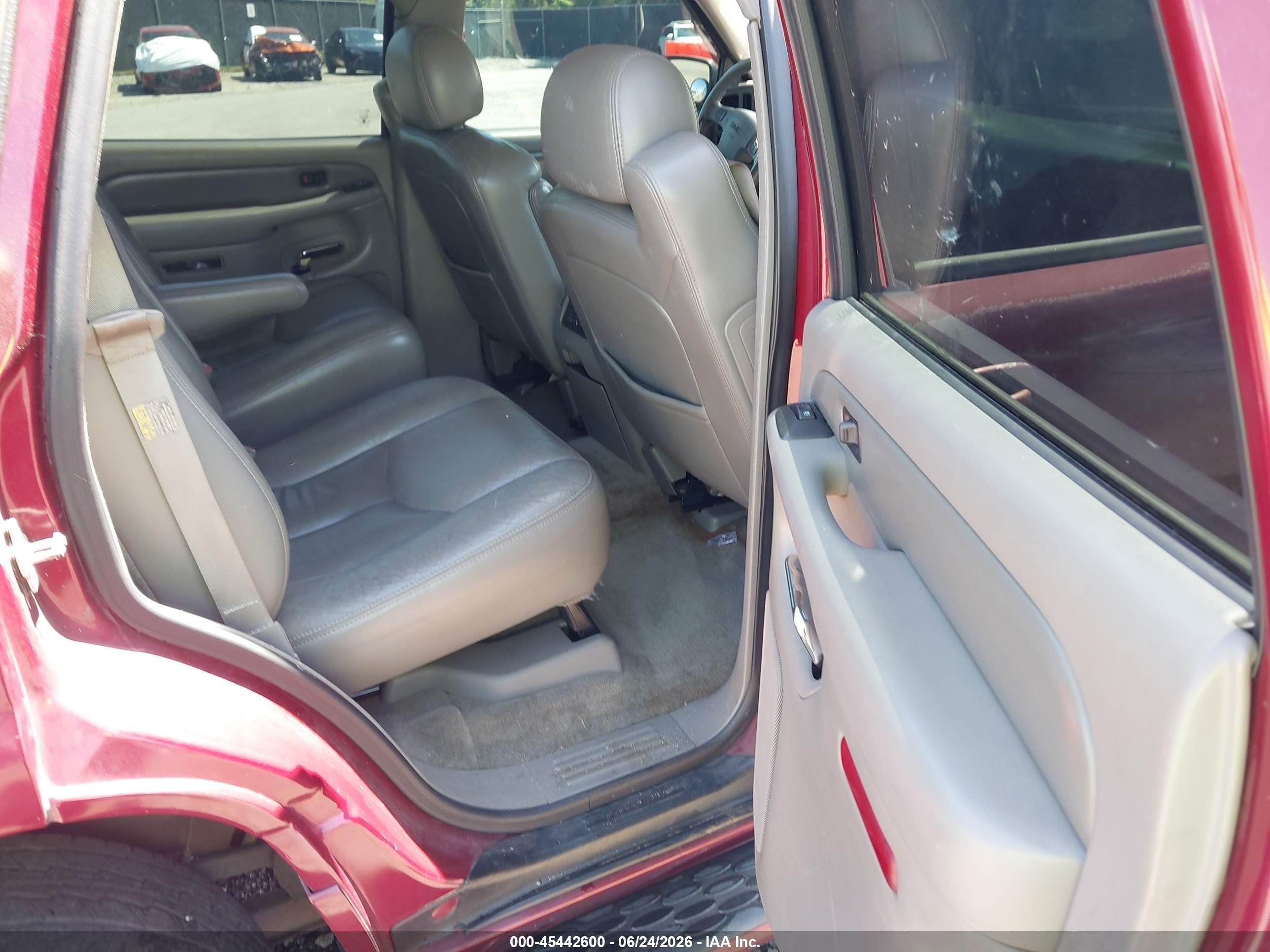 2005 Gmc Yukon Denali Burgundy vin: 1GKEK63U85J267698