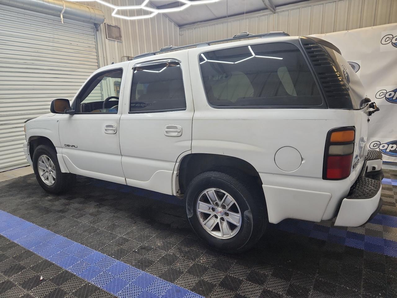 2006 Gmc Yukon Denali White vin: 1GKEK63U86J154741 Damage: Left Front Window, Missing, Replacement Required