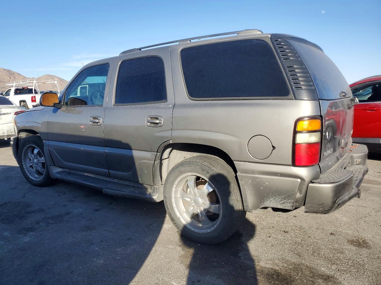 2005 Gmc Yukon Denali Gray vin: 1GKEK63U95J243068