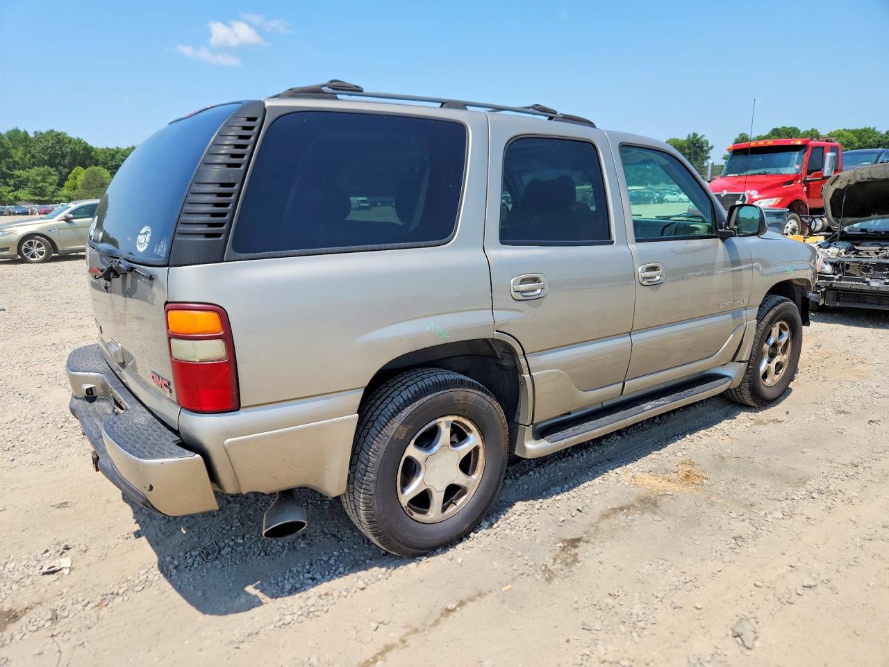 2002 Gmc Denali Beige vin: 1GKEK63UX2J343532